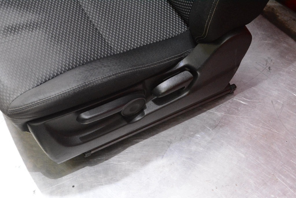 seat seats side side KOMPLET EU SUZUKI VITARA 3 III LY 14-18