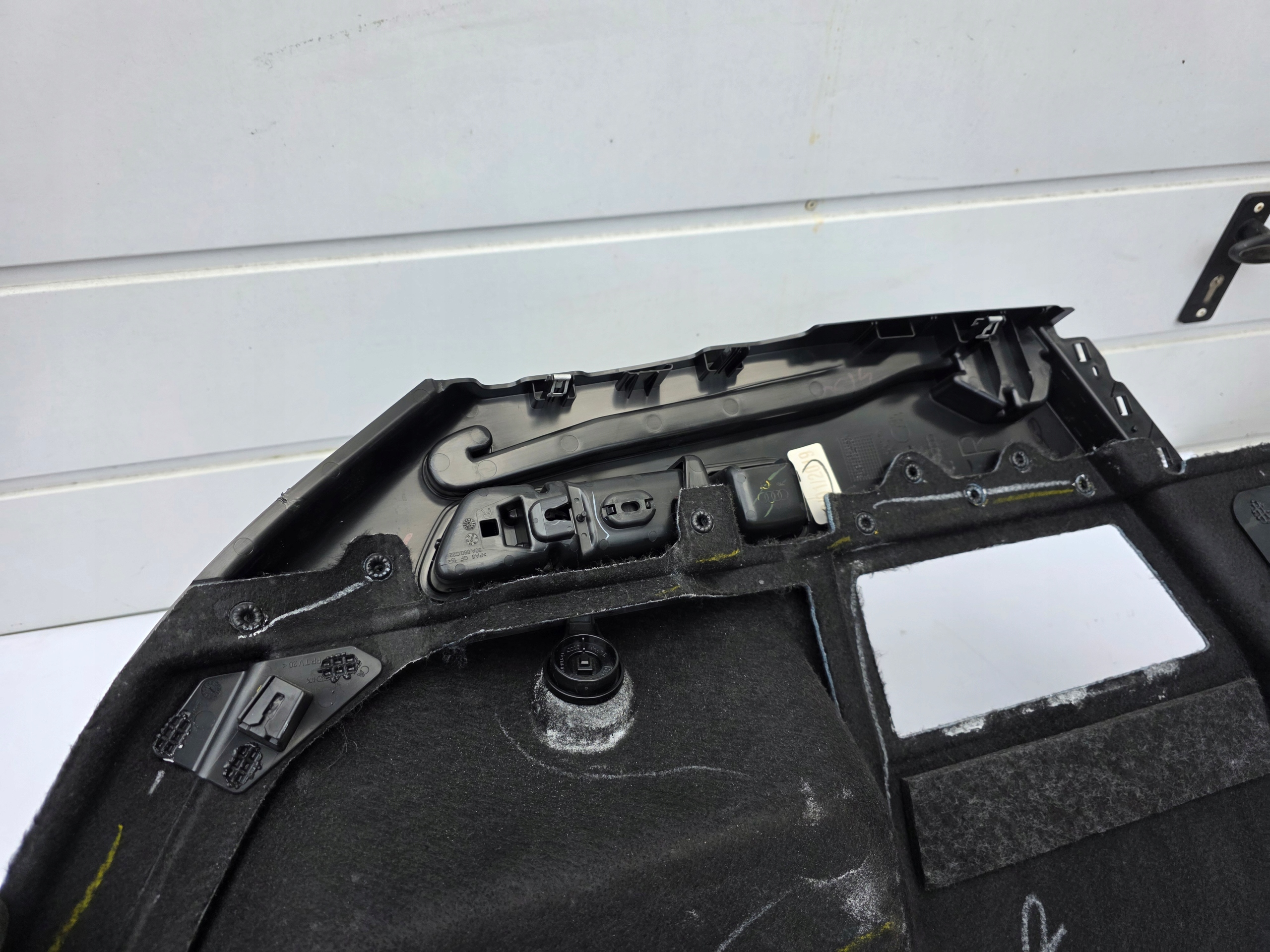 side upholstery boot right AUDI Q5 80A II FY