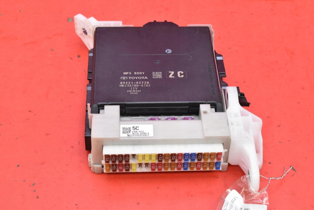 control unit module BSI 89221-02720 TOYOTA COROLLA E21 1.2 T D-4T 116 KM 18-25