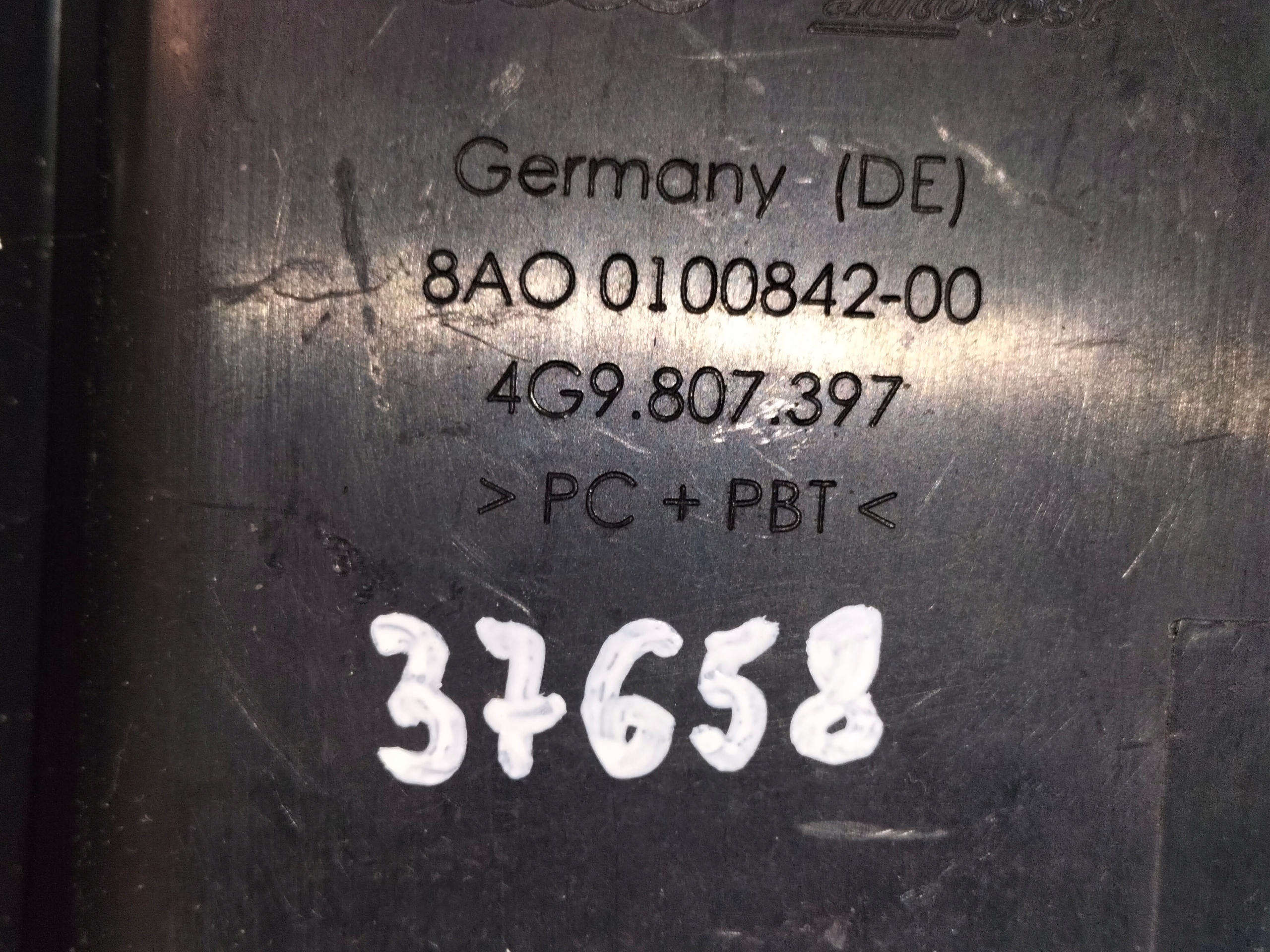 ABSCHLEPPÖSE DER STOSSSTANGE HECK AUDI A6 RS6 C7 11-14