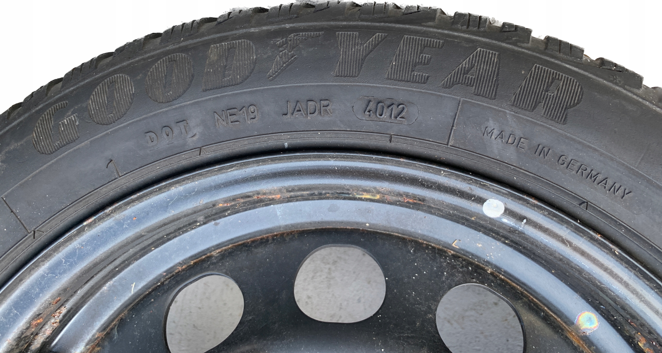 wheels discs tyres decorative disc cover BMW 195 55 16 6777784