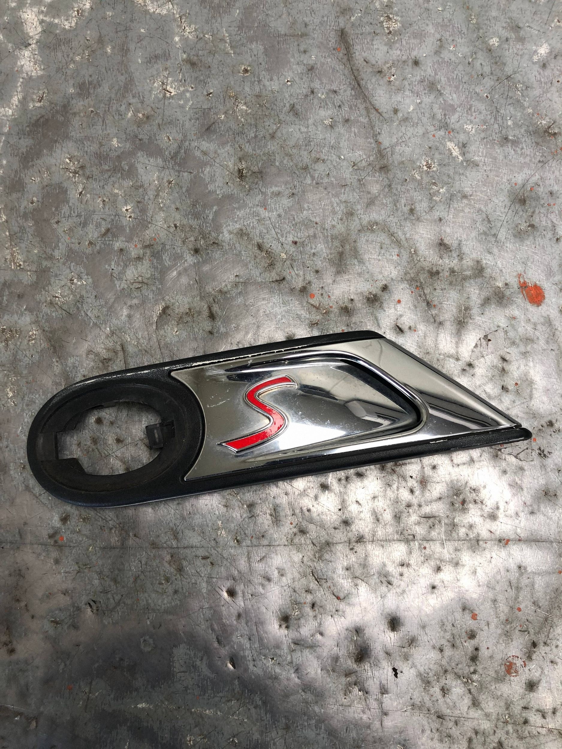 Moulage Indicateur de direction Aile Droite Avant MINI R55 2751970