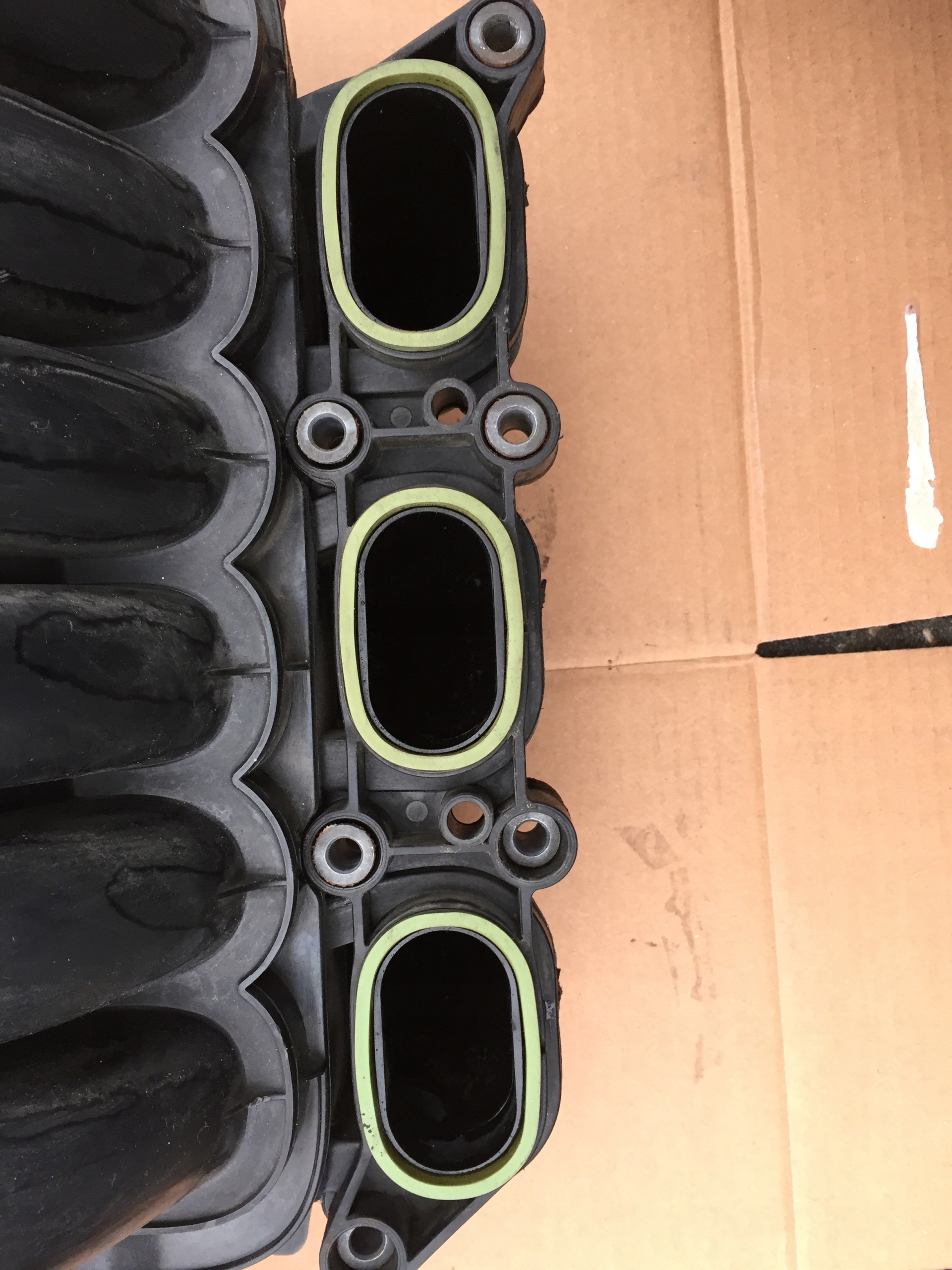 AUDI A6 C6 2.8 FSI intake manifold 06E133210G