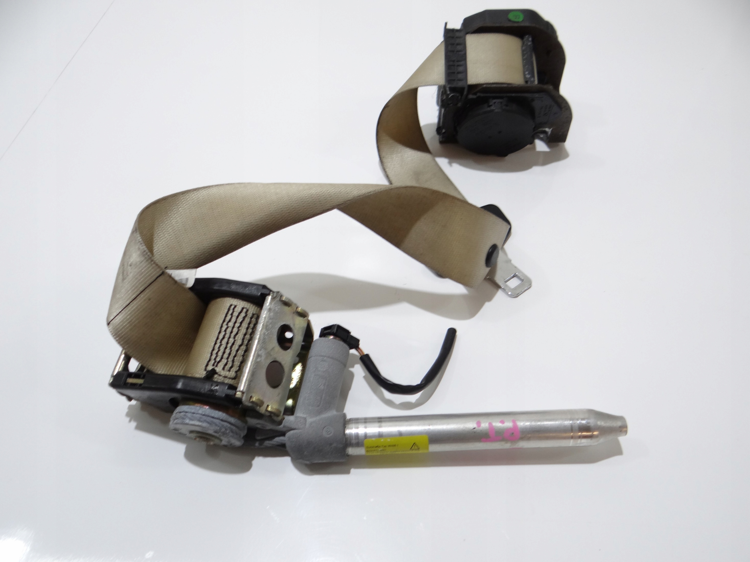 Gurten Sicherheits rechts heck BMW E65 LCI 7153328