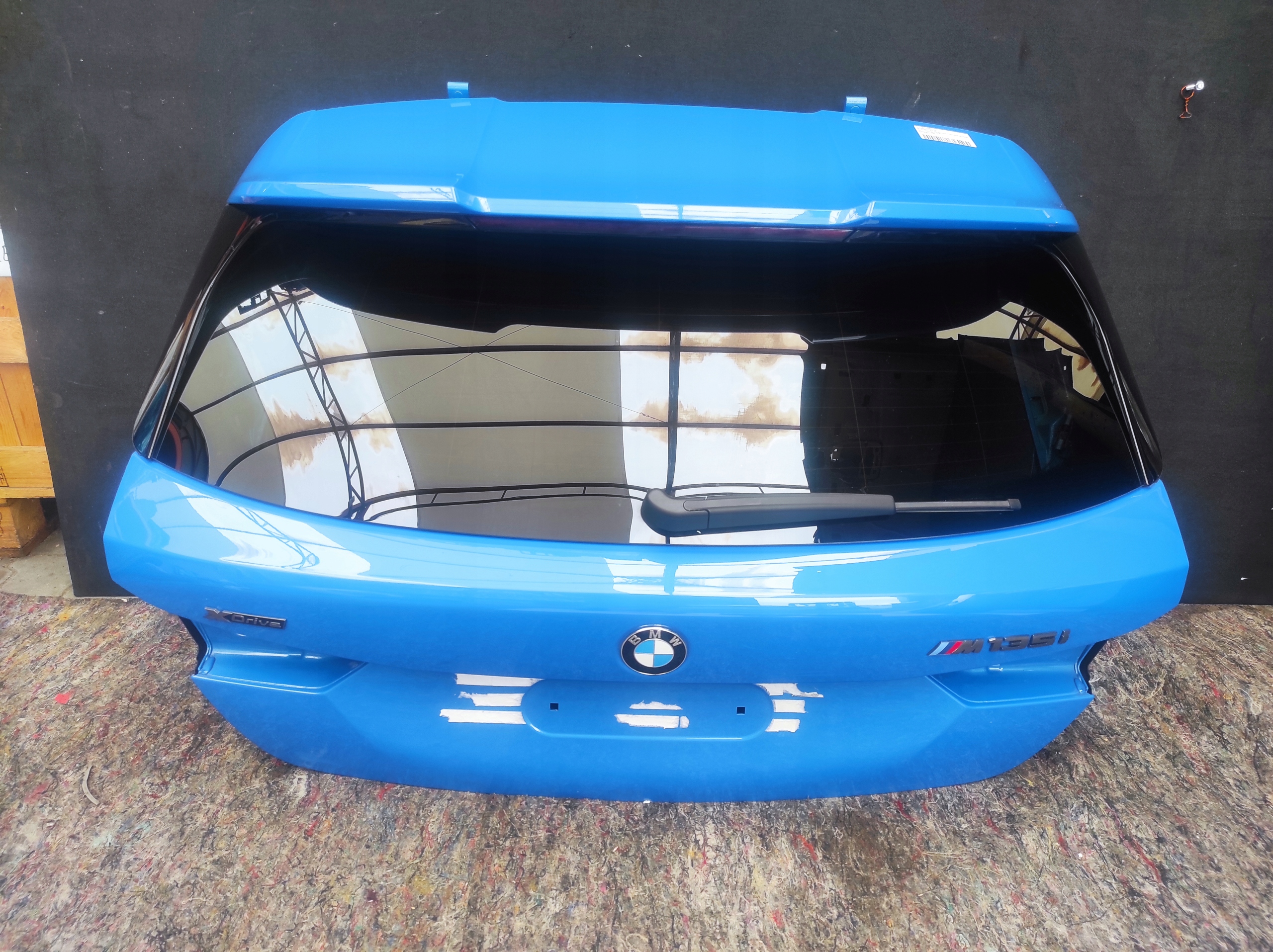 KLAPA TYŁ BMW F40 M-PAKIET C1D KPL