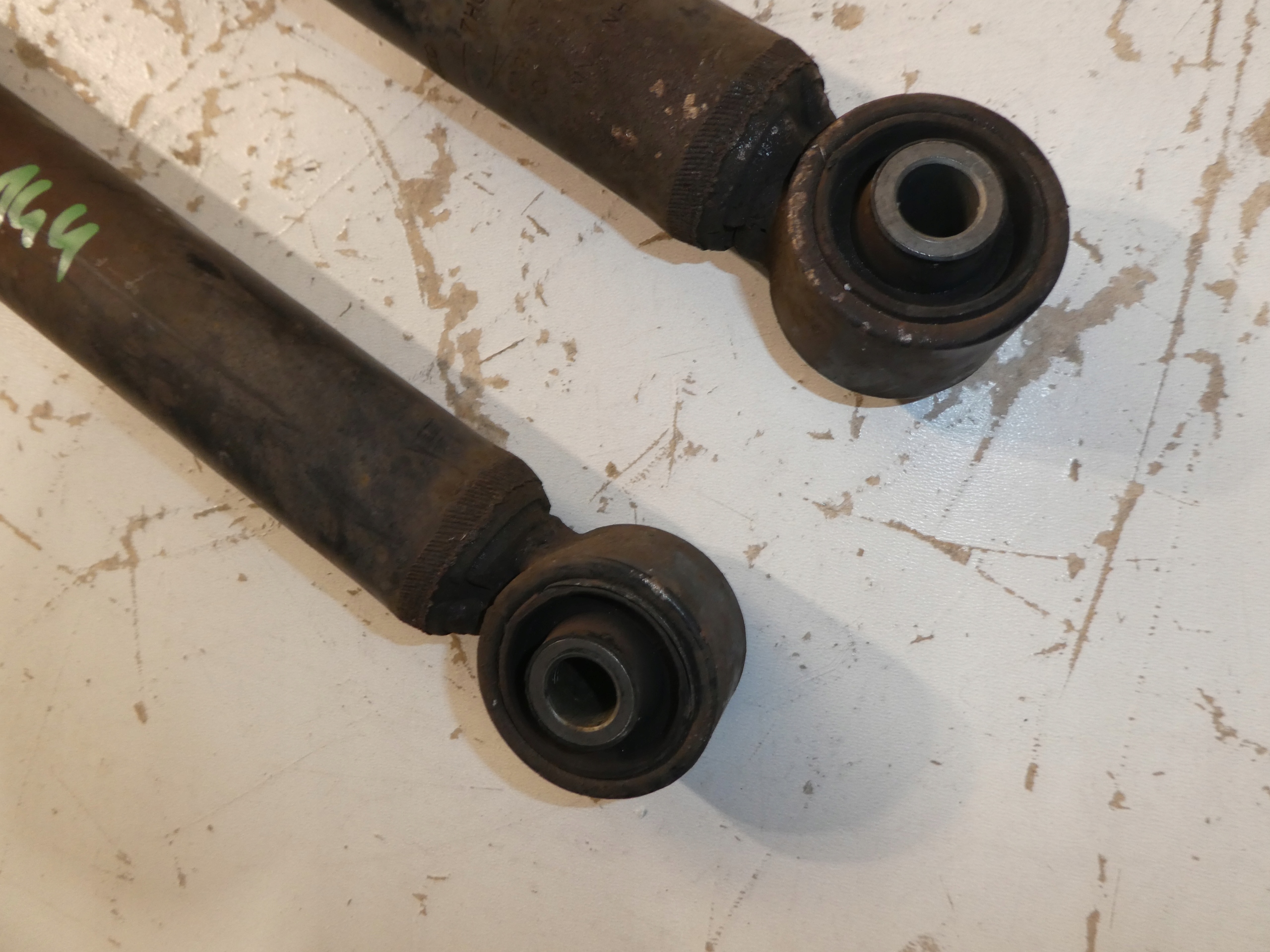 VW T5 T6 2X HINTEN STOSSDÄMPFER 7H0513029D