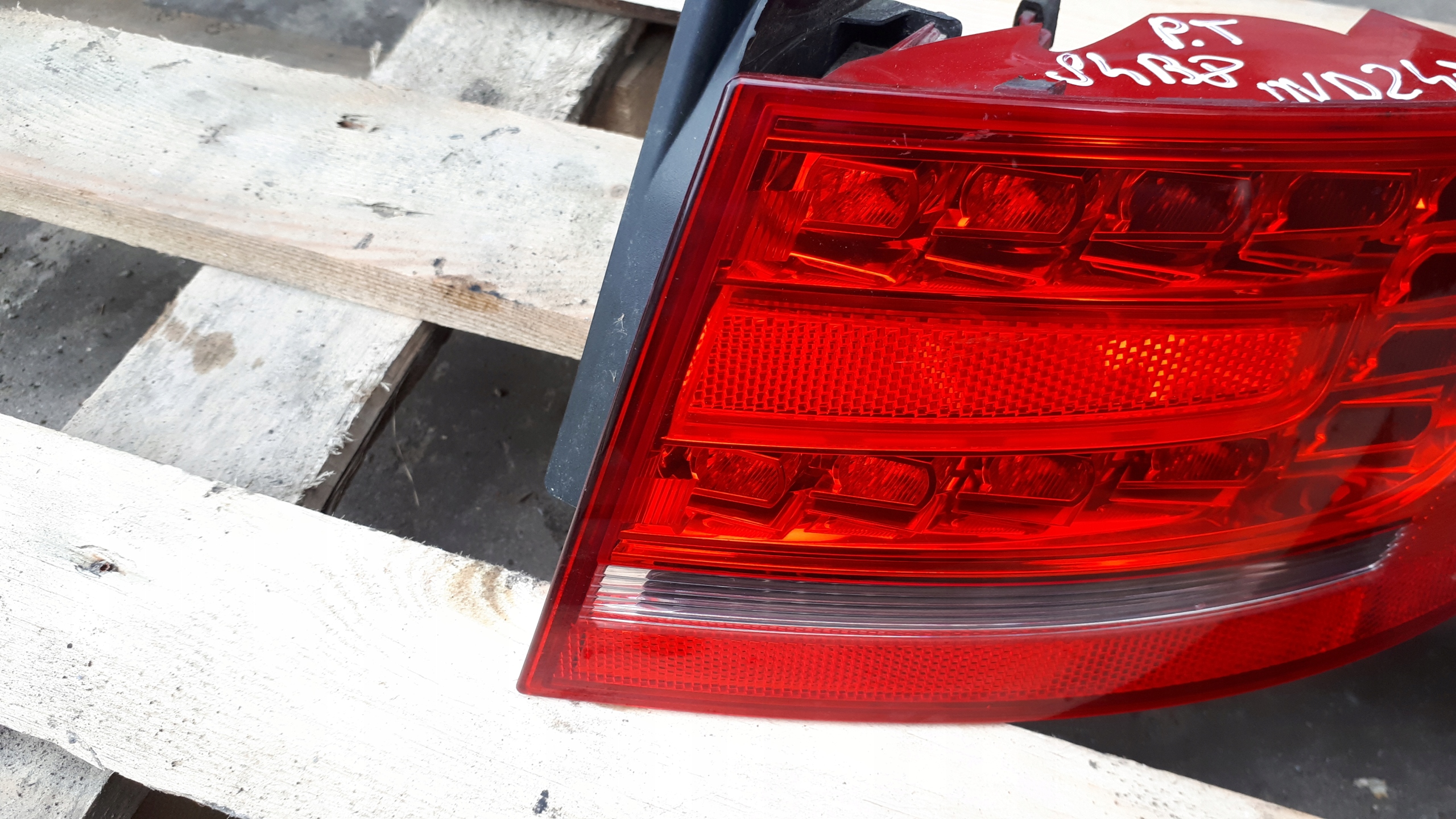 S4 B8 A4 light right right rear part LED fender sedan