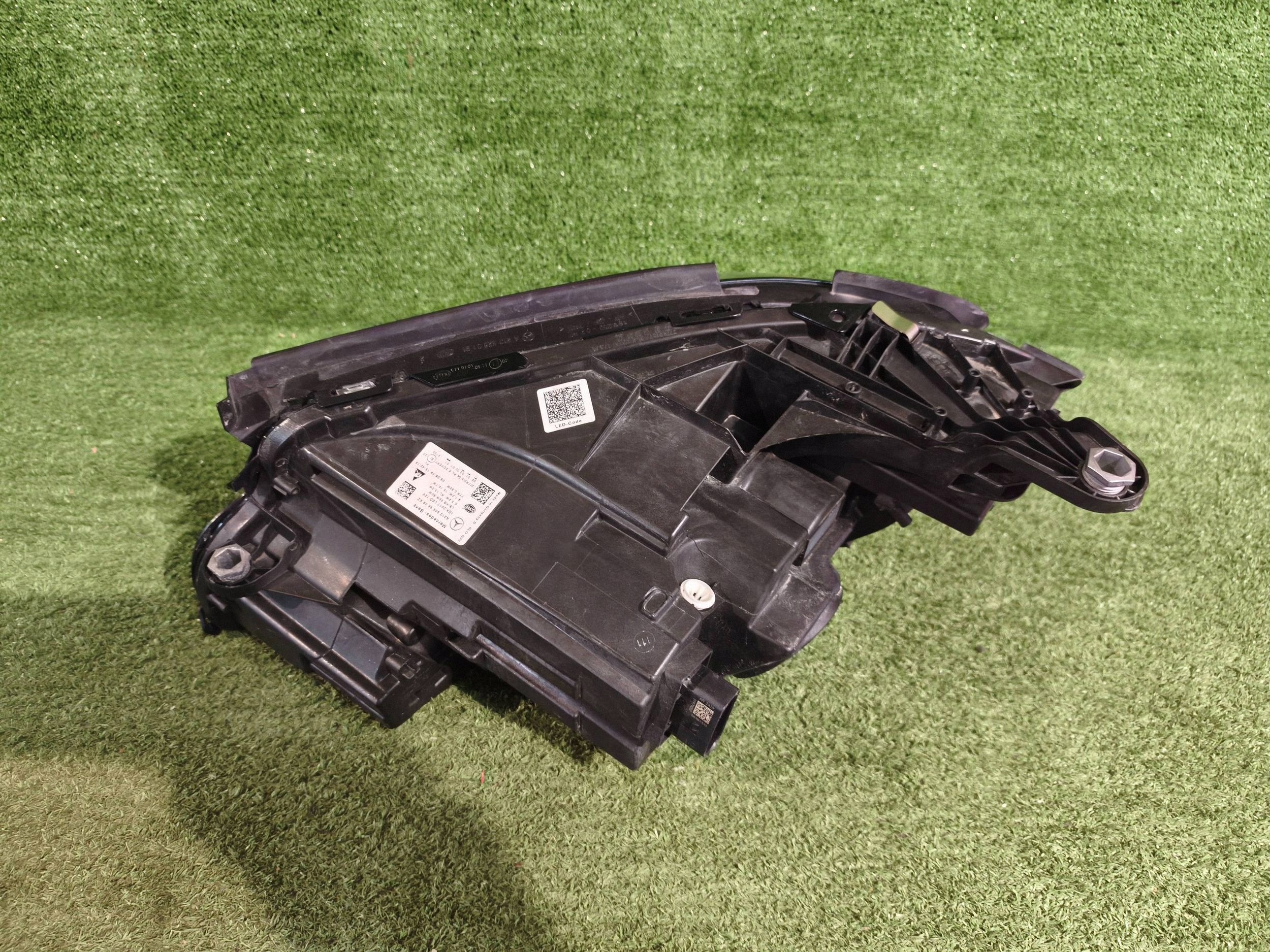 REFLEKTOR right front MERCEDES E-KLASA W213 MULTIBEAM NR.1693