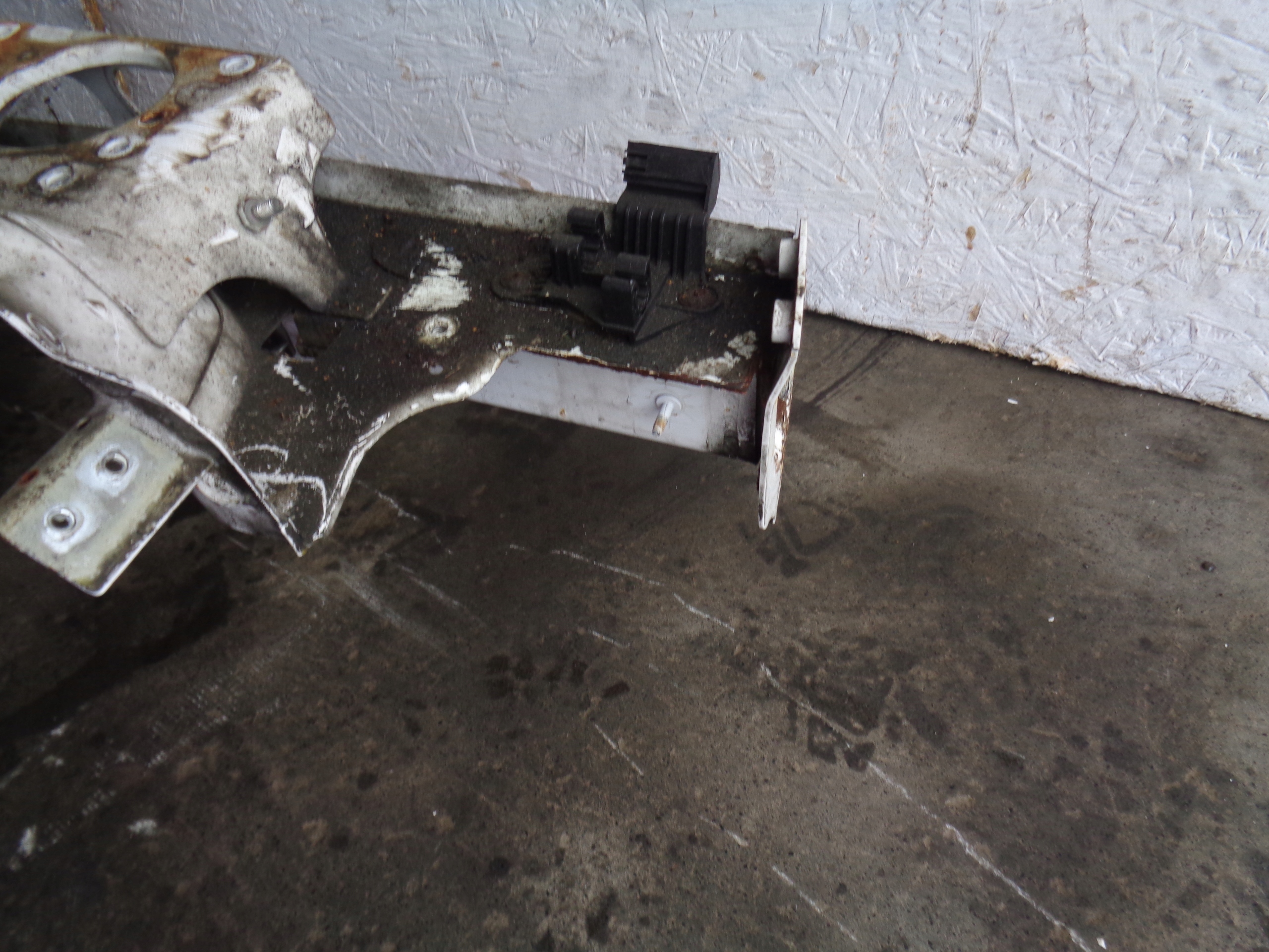 SKODA FABIA II 2 quarter front right threshold