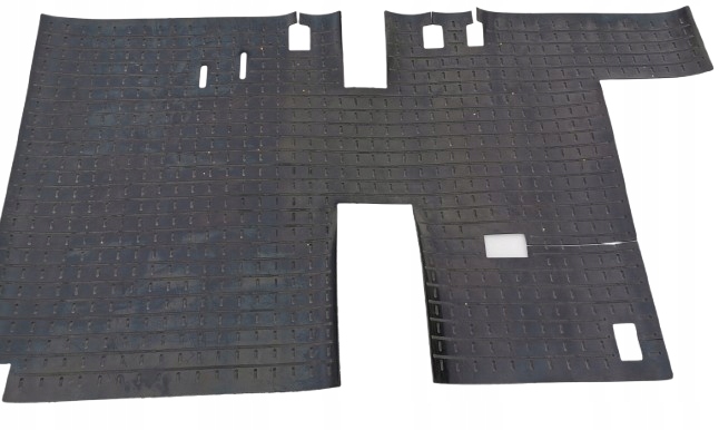 Gumová rohožka kabiny Bizon 056