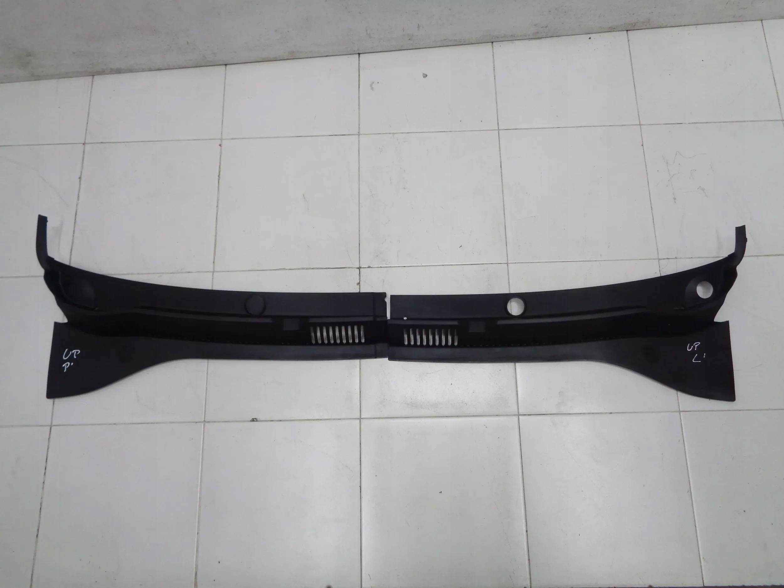 VW UP 11-23 PODSZYBIE PRZEDNIE 1S1819403 1S1819404 Typ samochodu Samochody osobowe