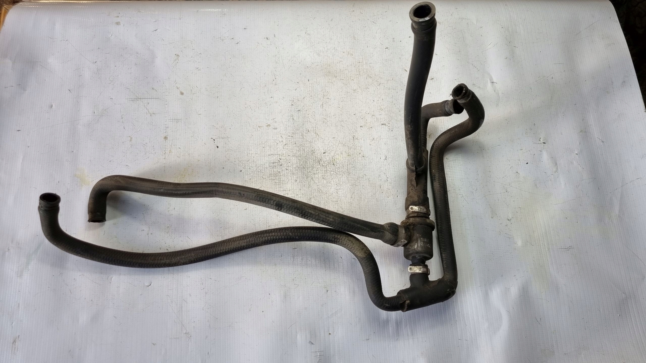 APRILIA SCARABEO 125 THERMOSTAT COOLER PIPES