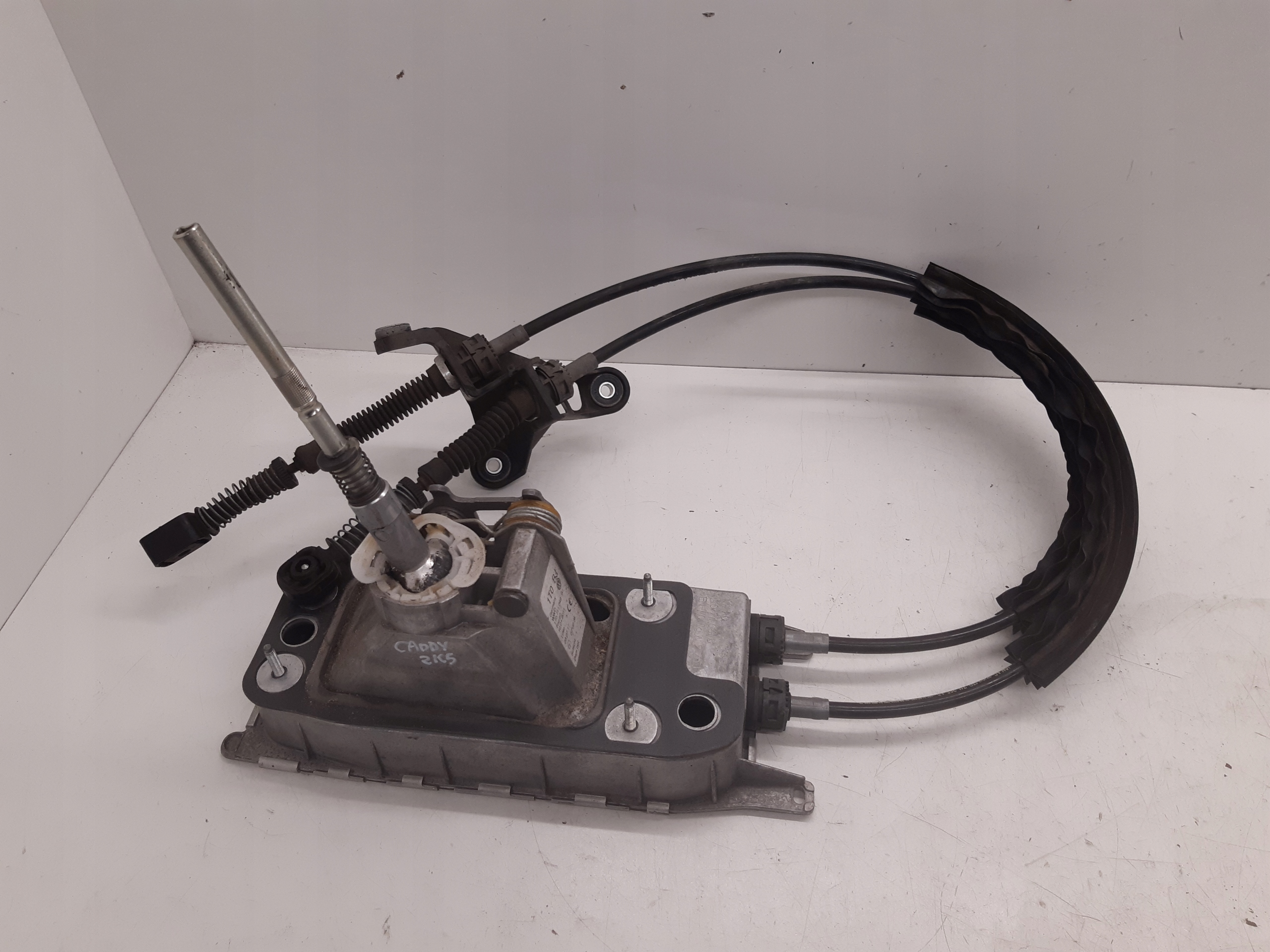 Mecanisme levier vitesse Câble 1T0711049BJ VW Caddy IV 2K5 1,2 TSI