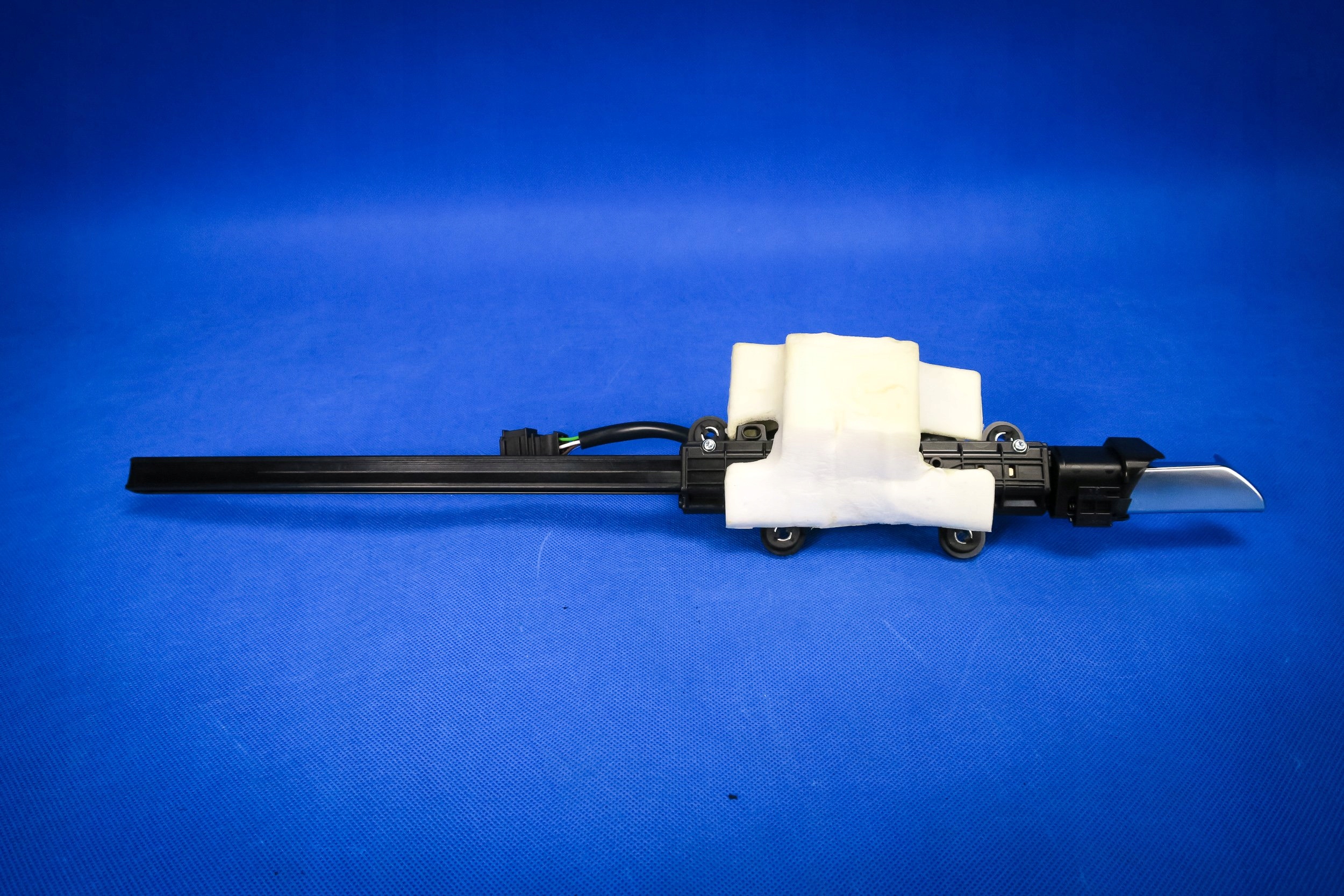 Podajnik OSSATURA di sicurezza Audi A5 8W6 8W6857760