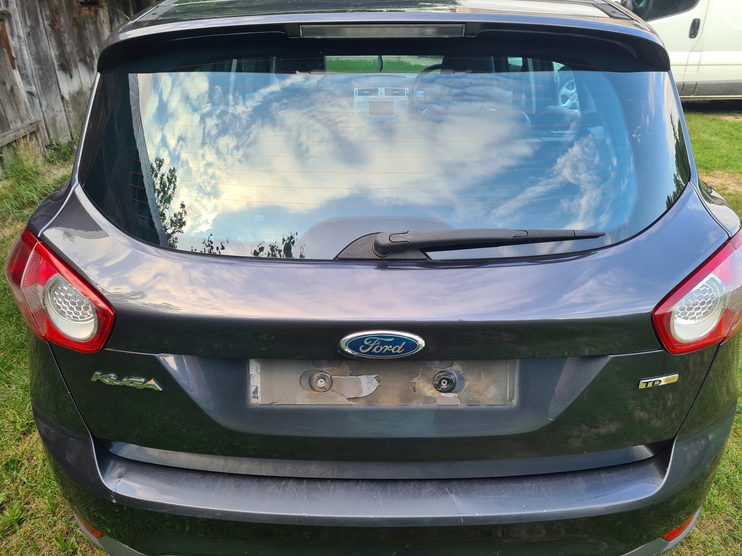 KLAPA BAGAZNIKA FORD KUGA MK1 H8 KOMPLETNA