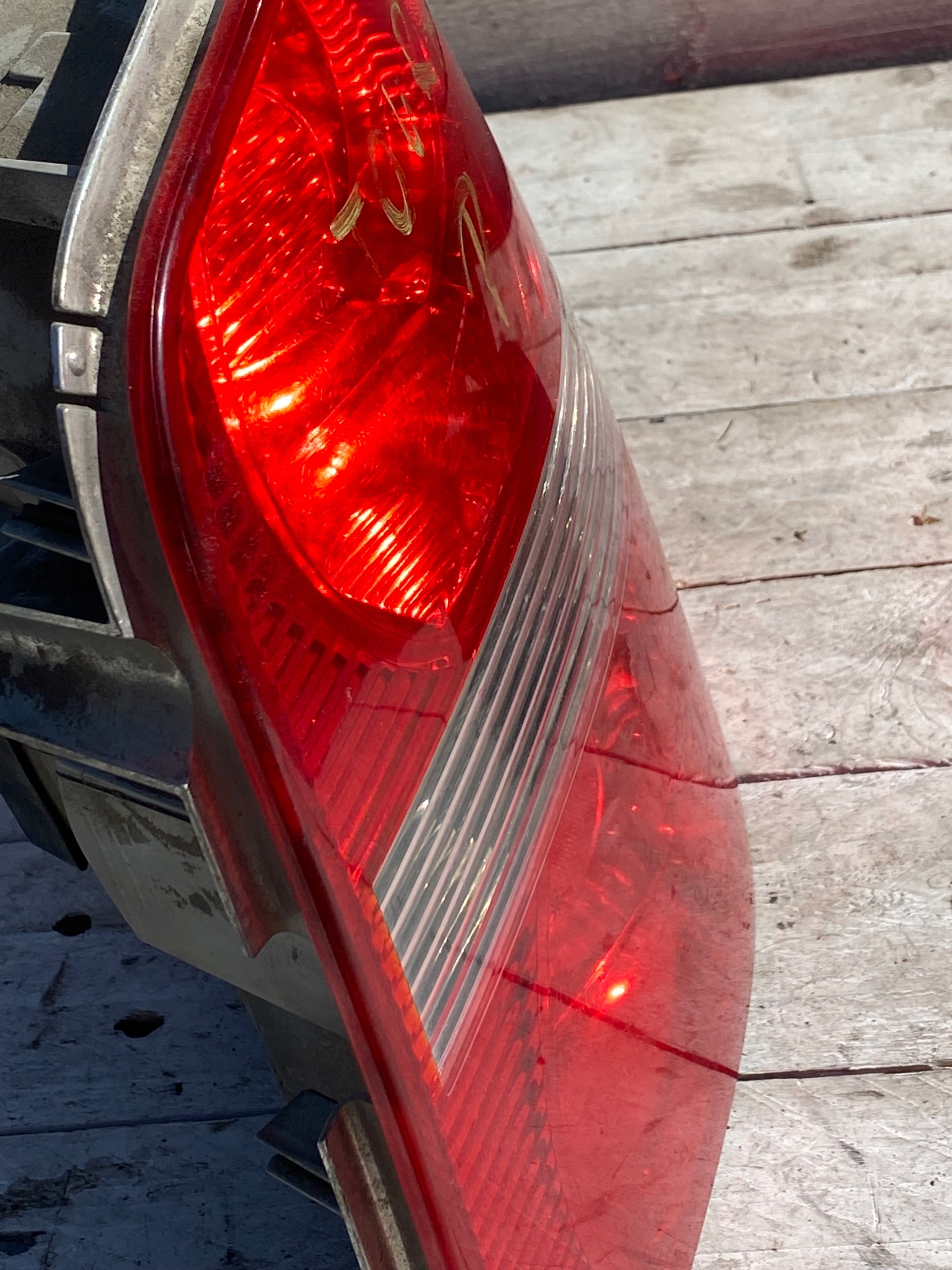 light right rear part rear VOLKSWAGEN TOURAN and