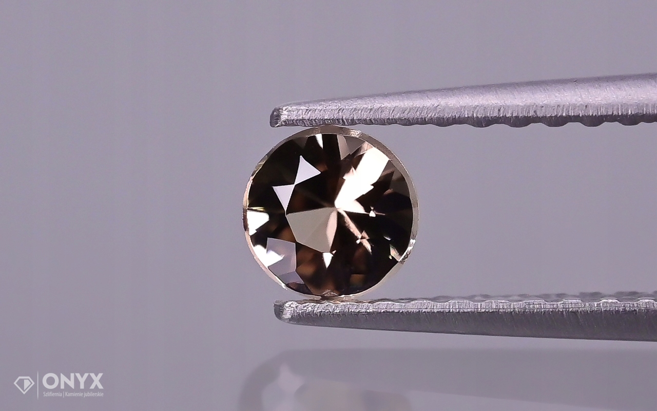 Fazetovaný turmalín kulatý fi 4 mm