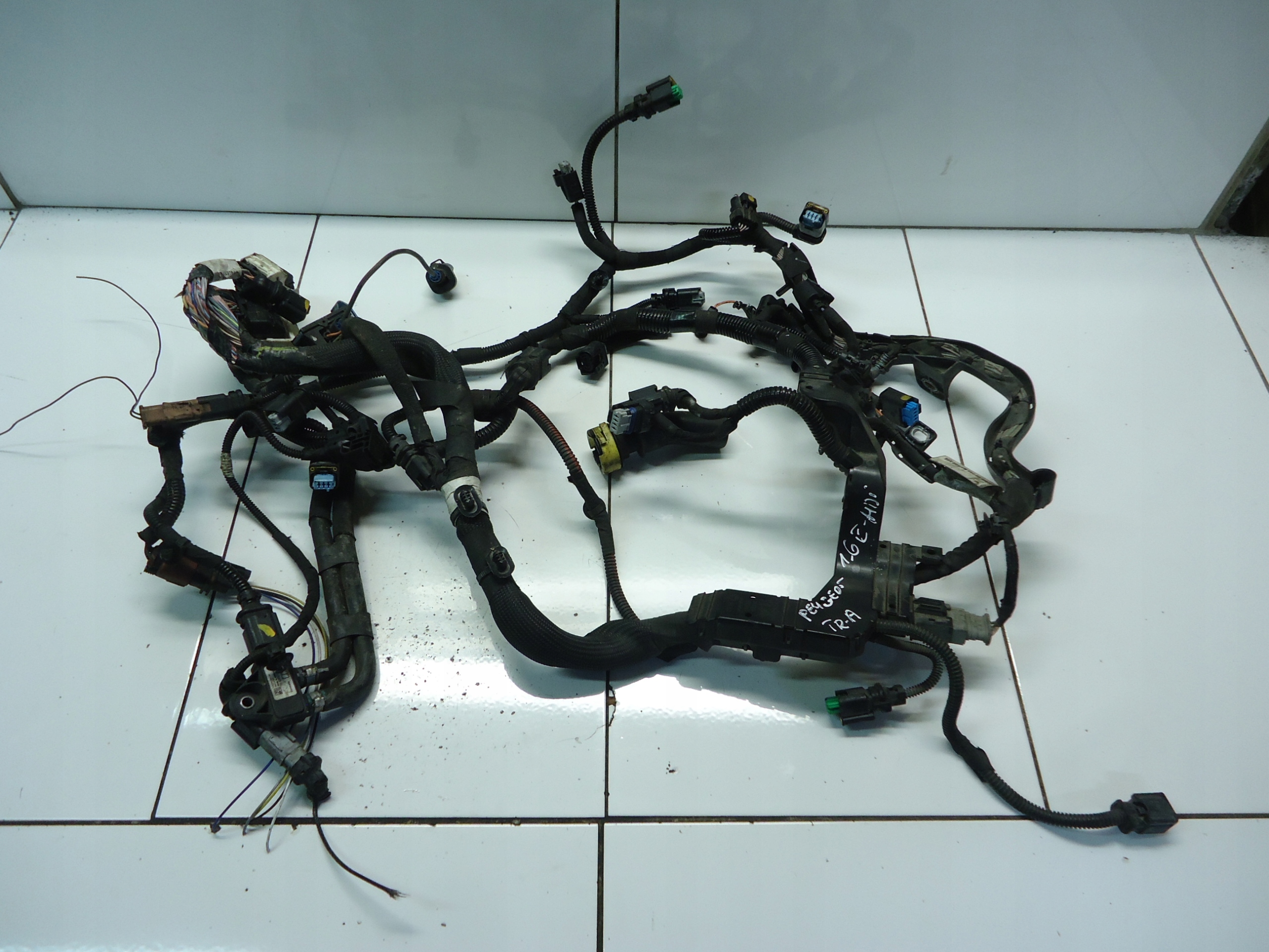 PEUGEOT 508 1.6 E-HDI bundle motor wiring 9674051780