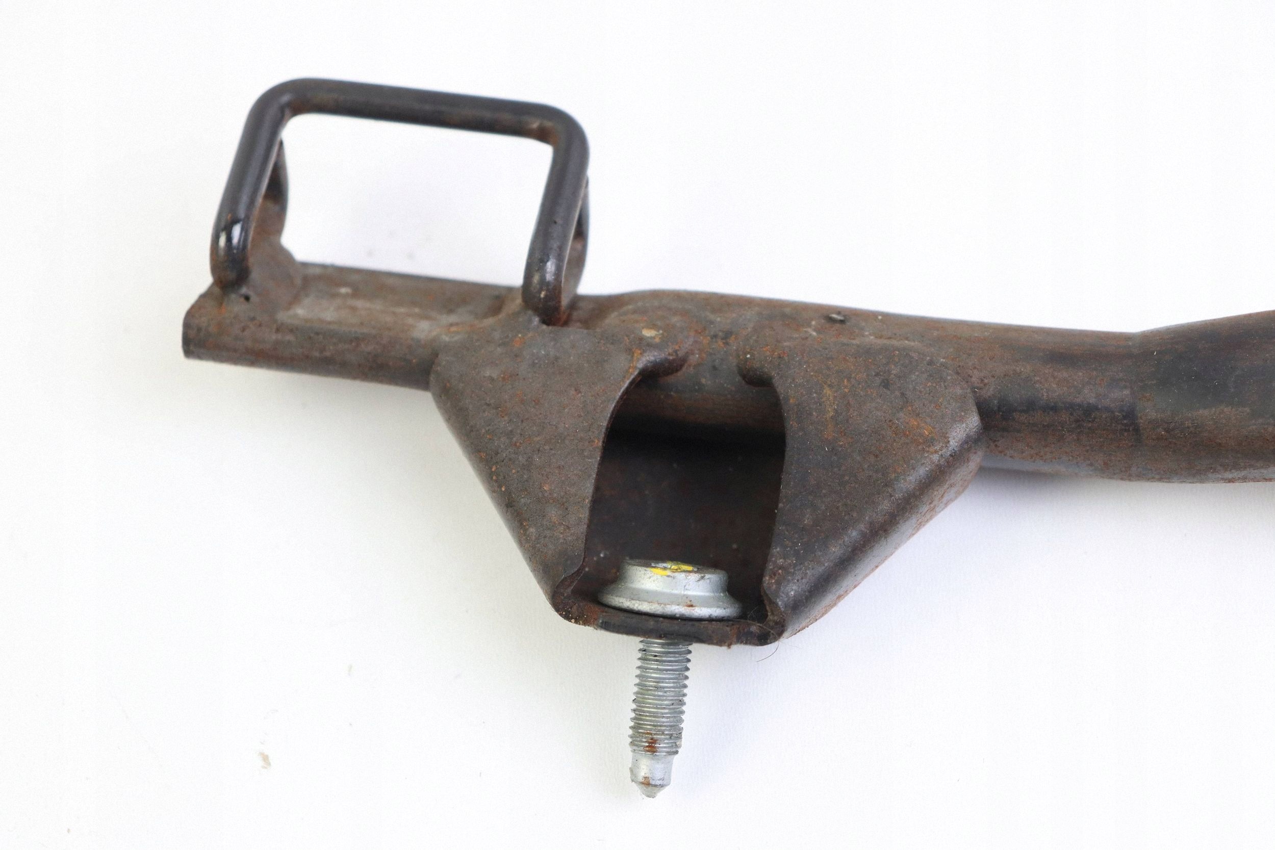 VW PASSAT B5 AUDI A4 B5 A6 C5 SUPERB et Support plaque ISOFIX + Vis 8D0813545