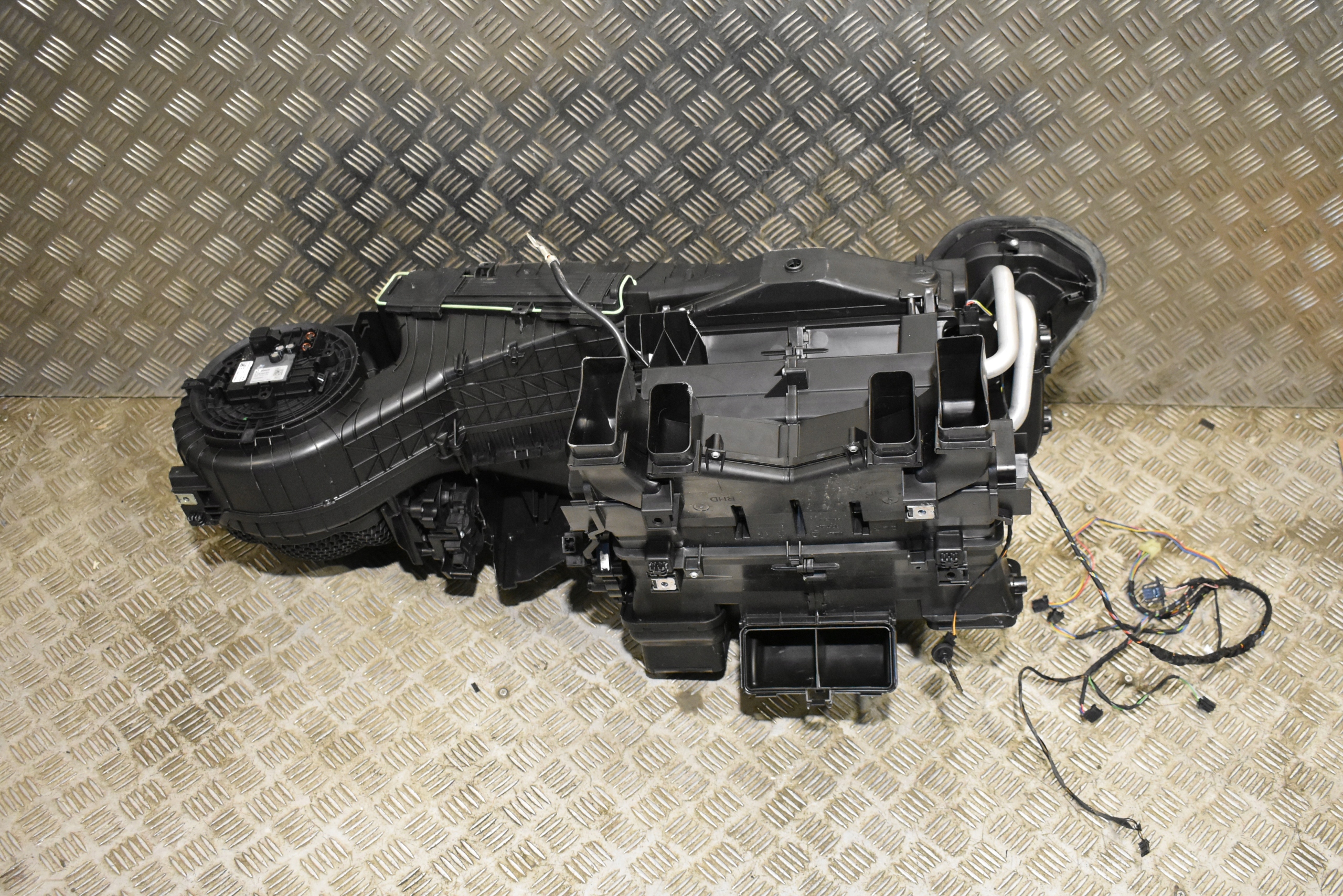IDEALNA heater KPL. MERCEDES W253 1