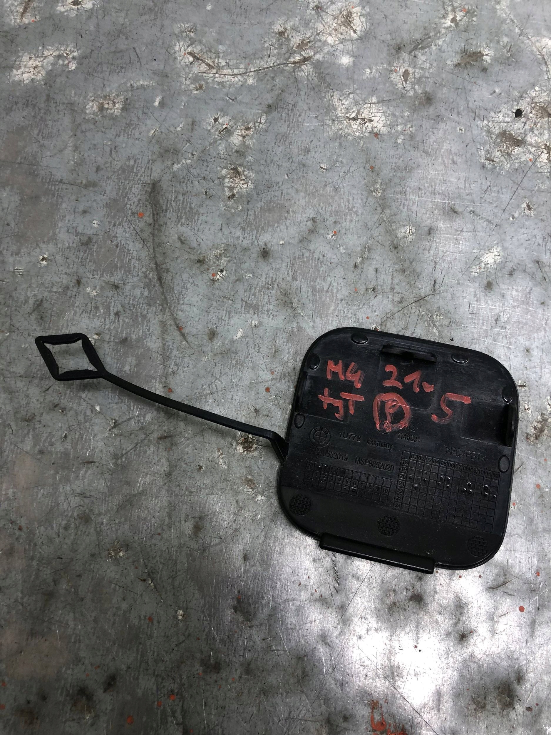 Abschleppöse heck BMW G22 G23 G24 G26 9652019