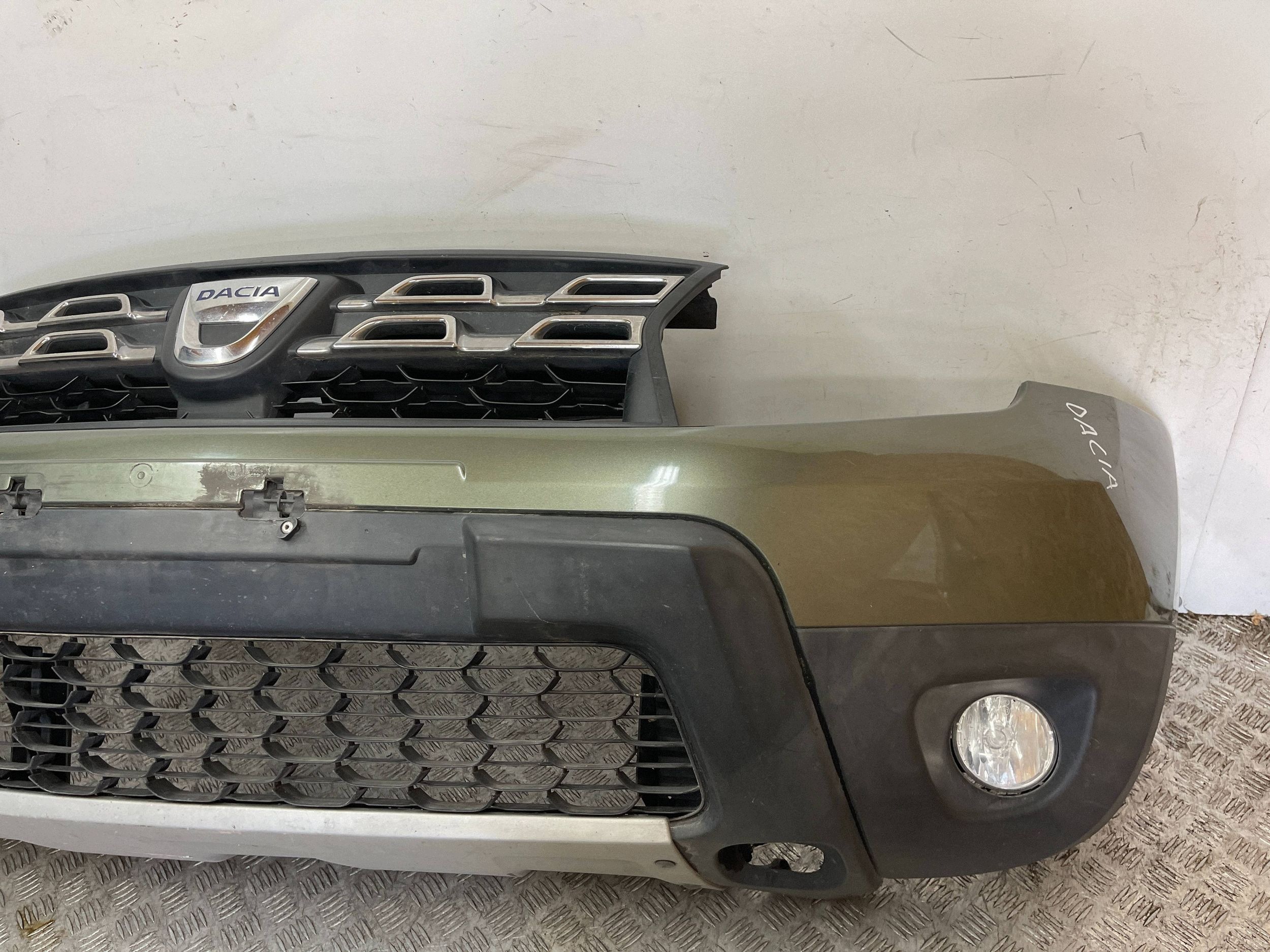 front bumper front DACIA DUSTER 1 and LIFT 13- 620220025R