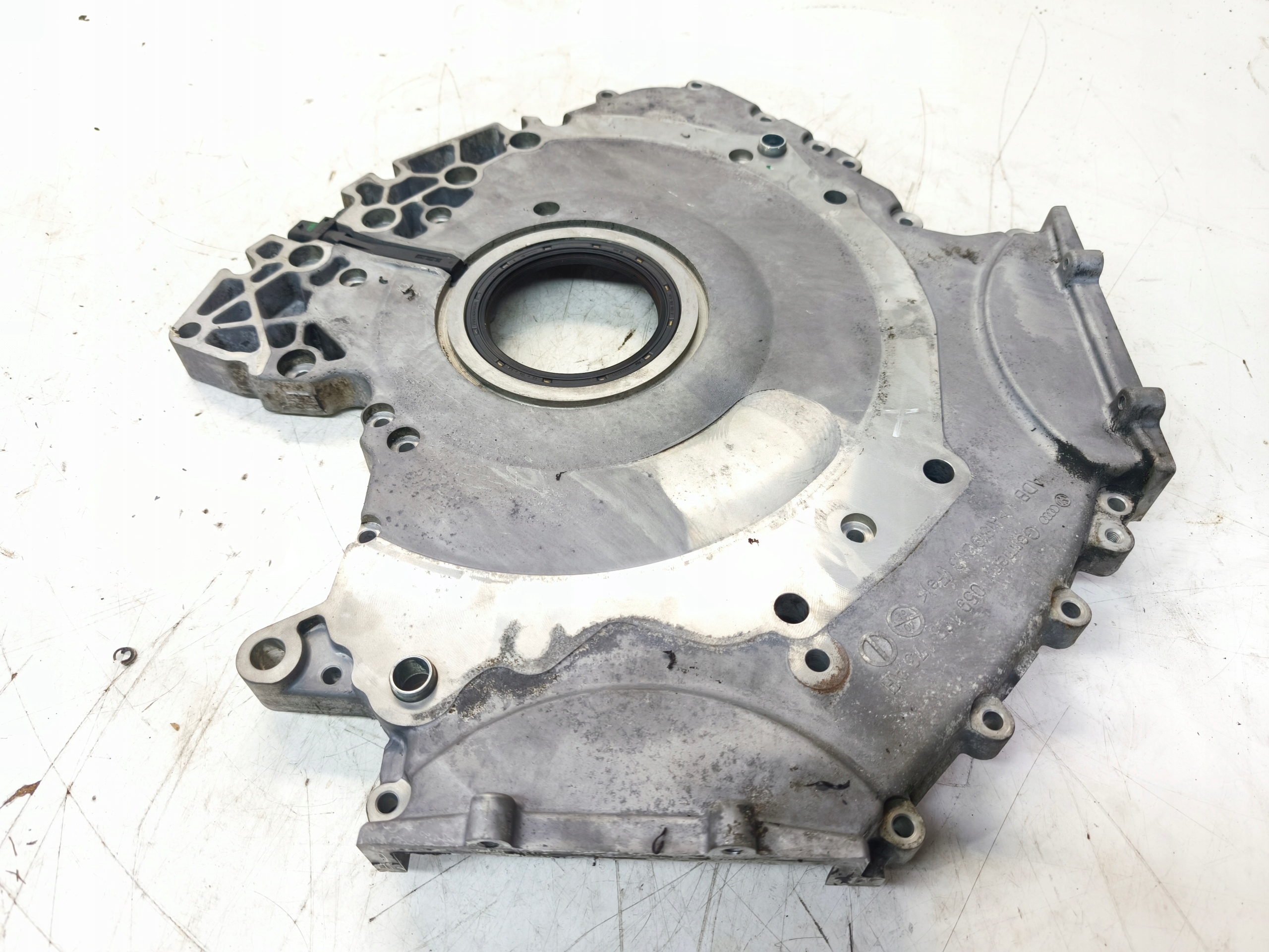 obal LANCUCHA rozvodu záď AUDI A4 B8 A5 8T Q5 2.7 3.0 TDI 059103173AH