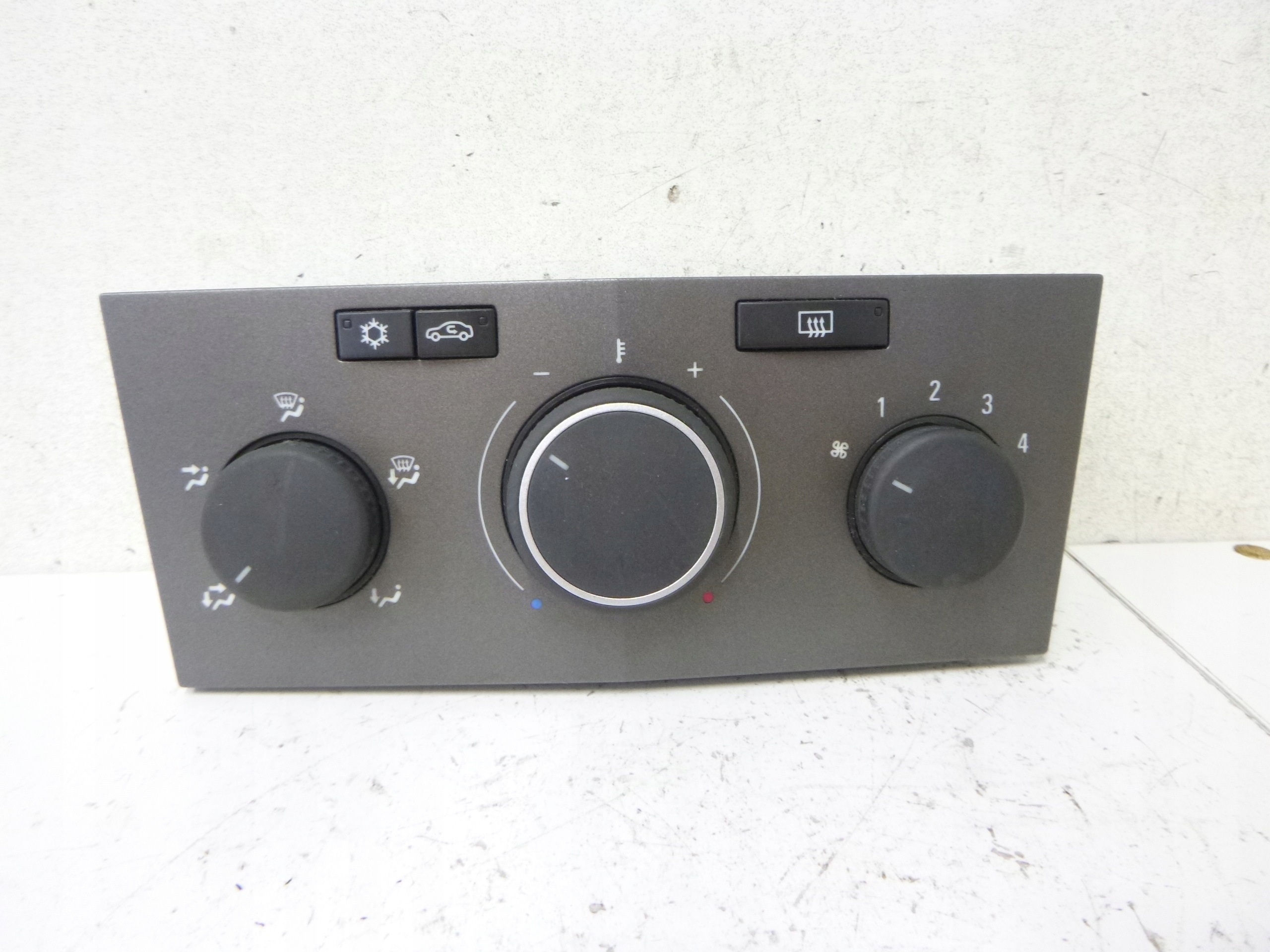control air conditioning control panel air conditioning devices Opel Astra H Zafira B PX2 13201300 OE
