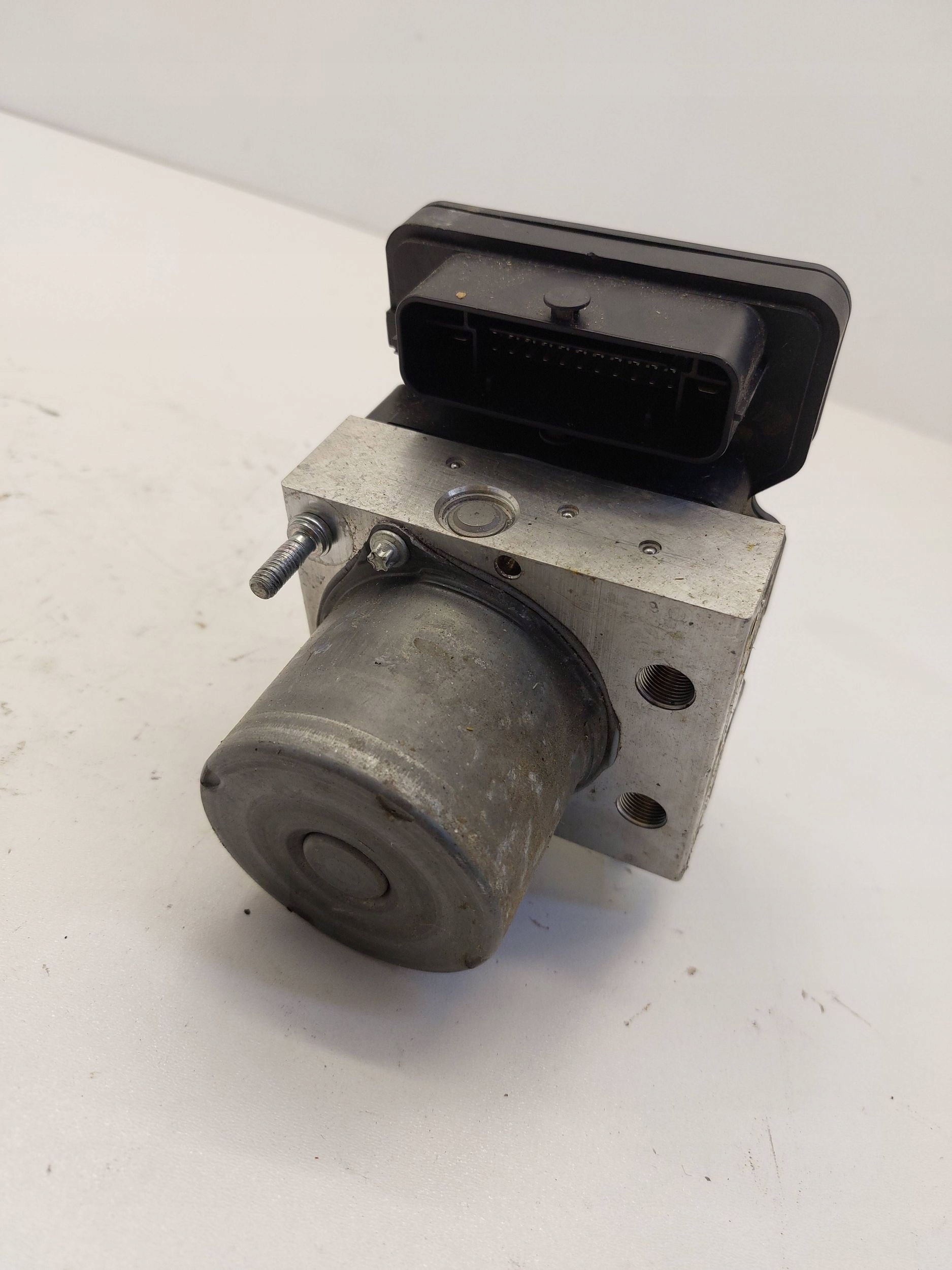 IVECO DAILY VI 6 2023r control unit pump ABS 5802365325 0265290124