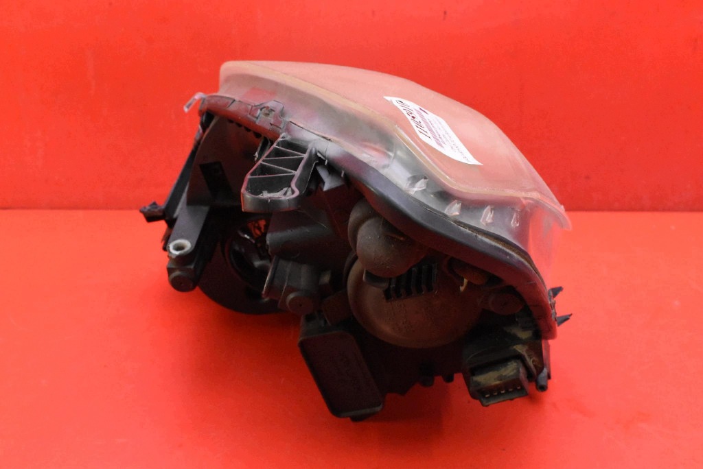 REFLEKTOR right light front EU 13252473 OPEL ZAFIRA B 05-10