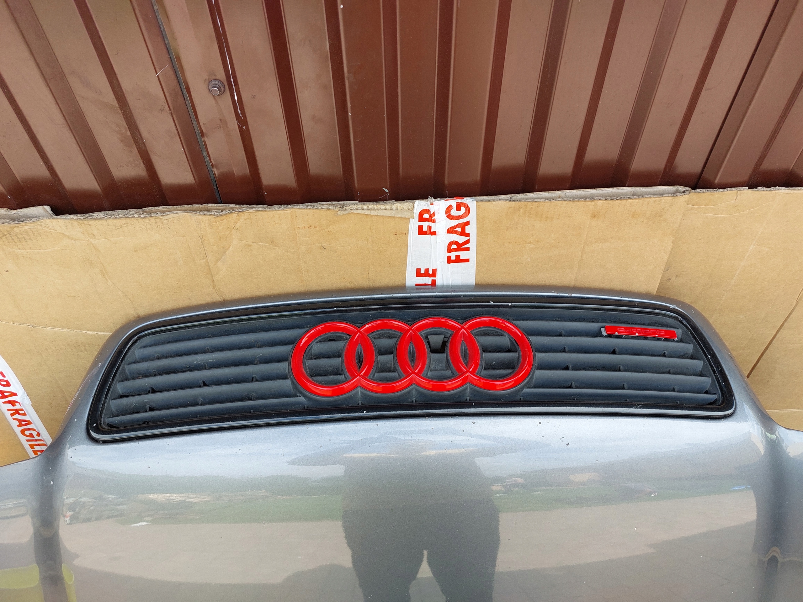 motorháztetö AUDI A4 B6 SZARA