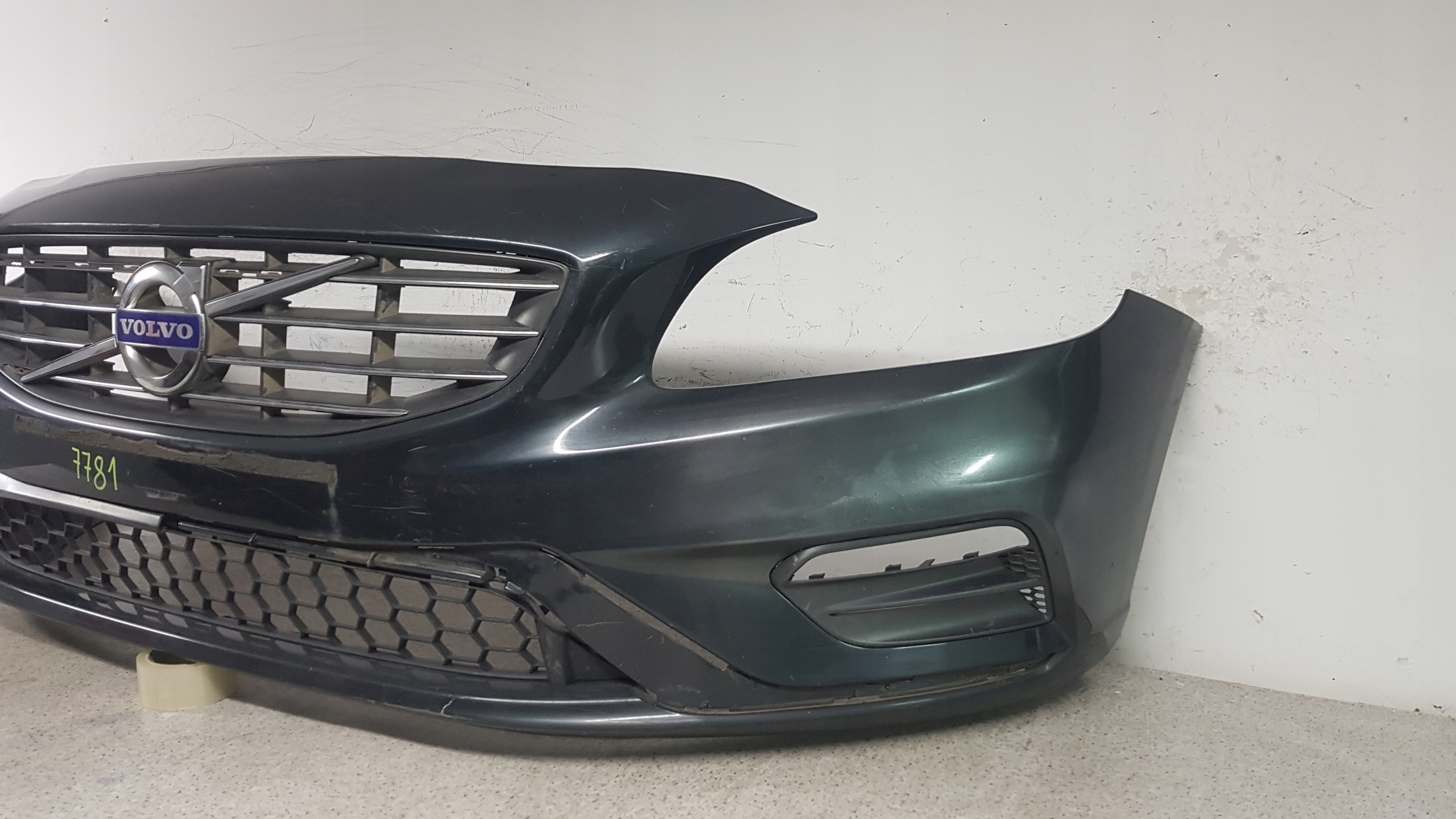 VOLVO S60 V60 R-design 2013 - bumper front 7781