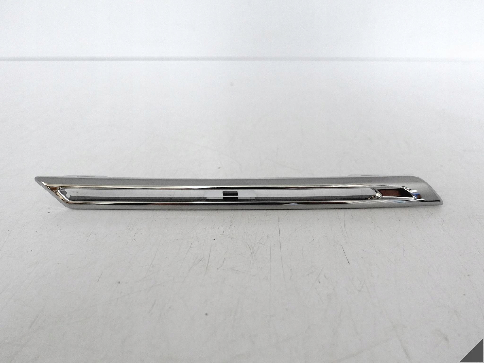 RENAULT MEGANE IV 4 16-20 moulding CHROM GRILLA grille front right
