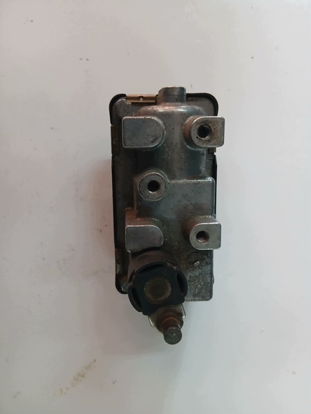 régulateur turbines FORD S-MAX MK1 1.8 TDCI 6NW008412