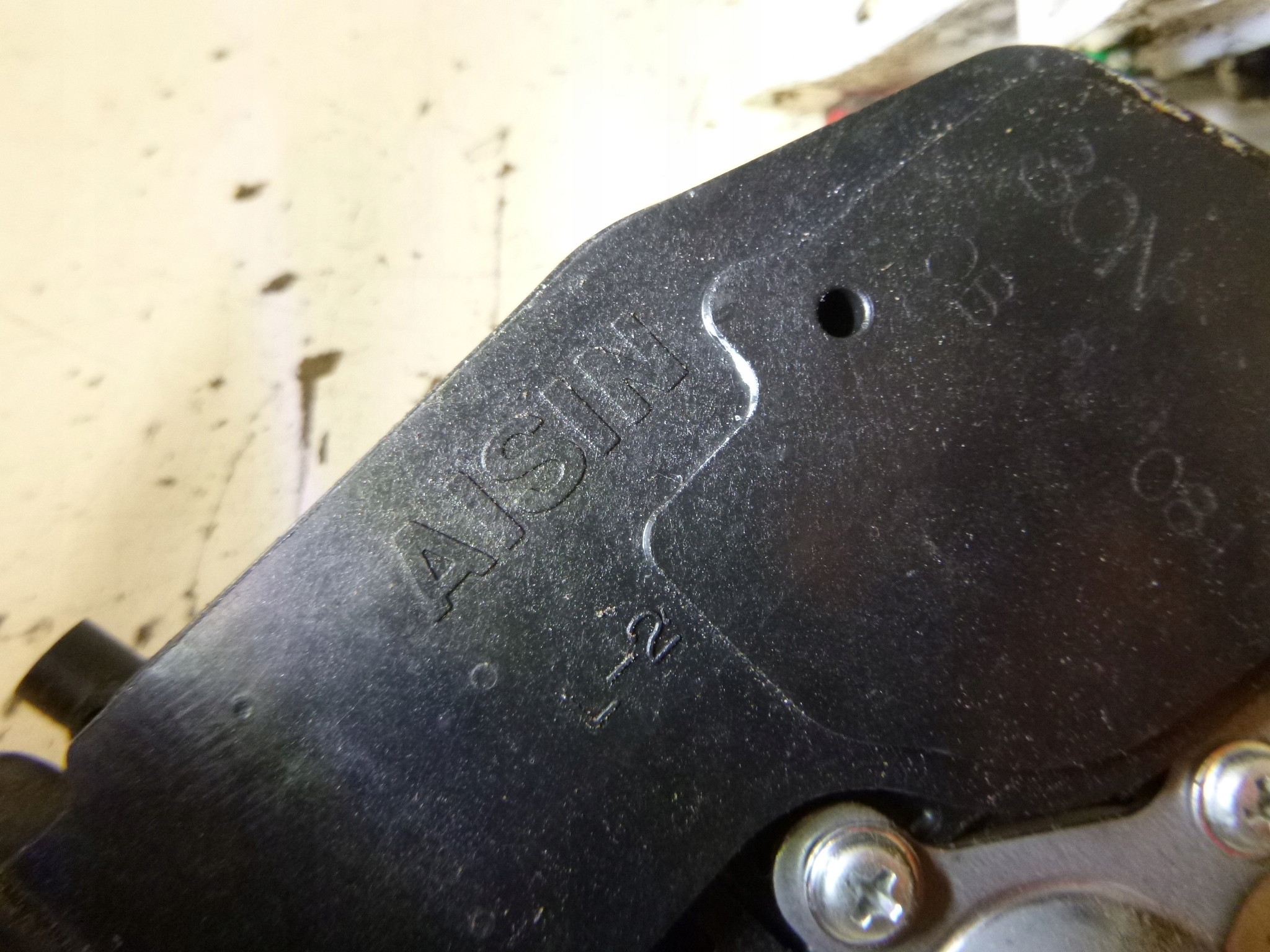 lock door front left Toyota Aygo Lift 2010r.