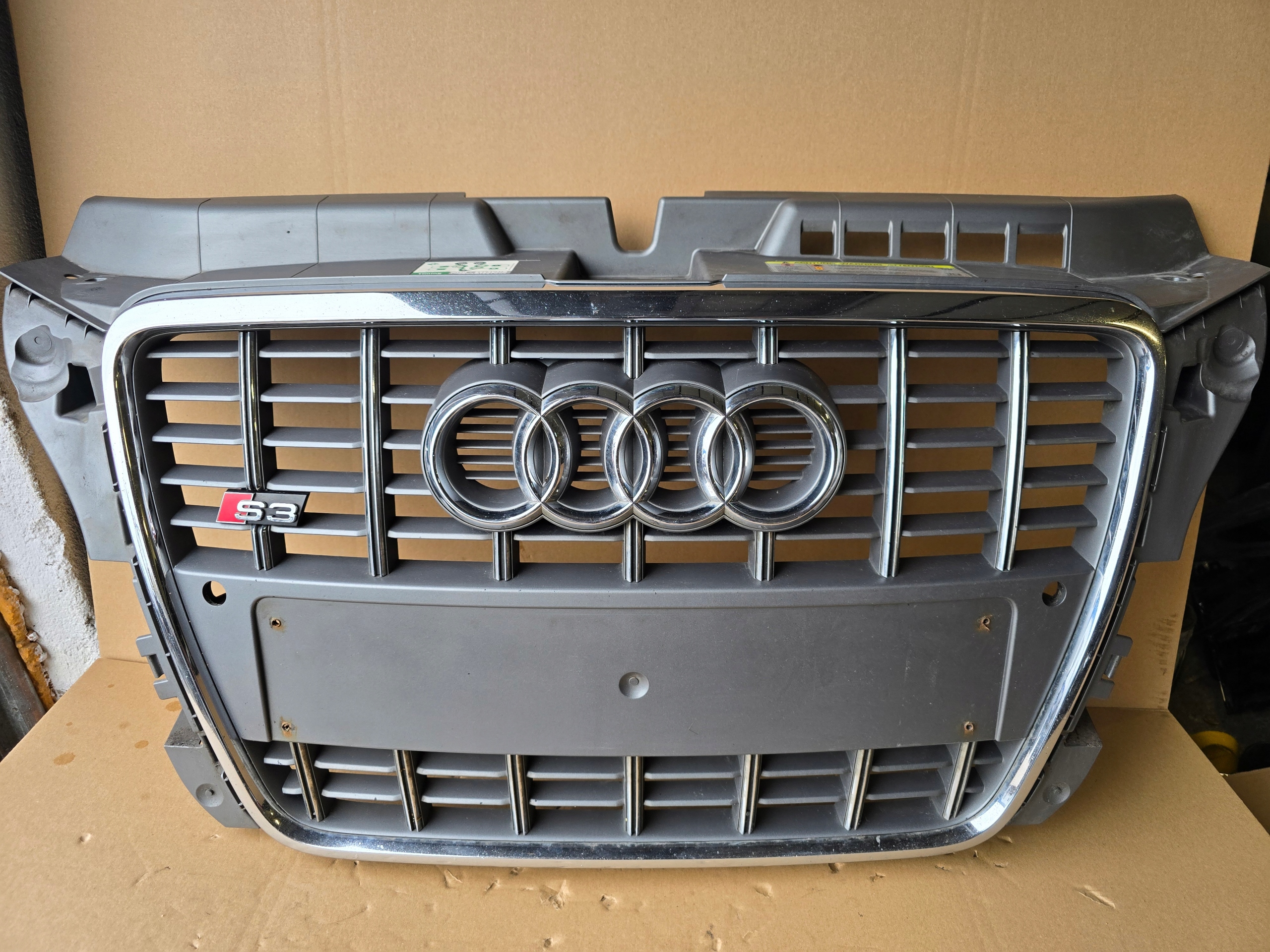 Audi 8P0 Kühlergrill FRONTGRILL Kühlergitter 8P0853651Q - Thumbnail 1