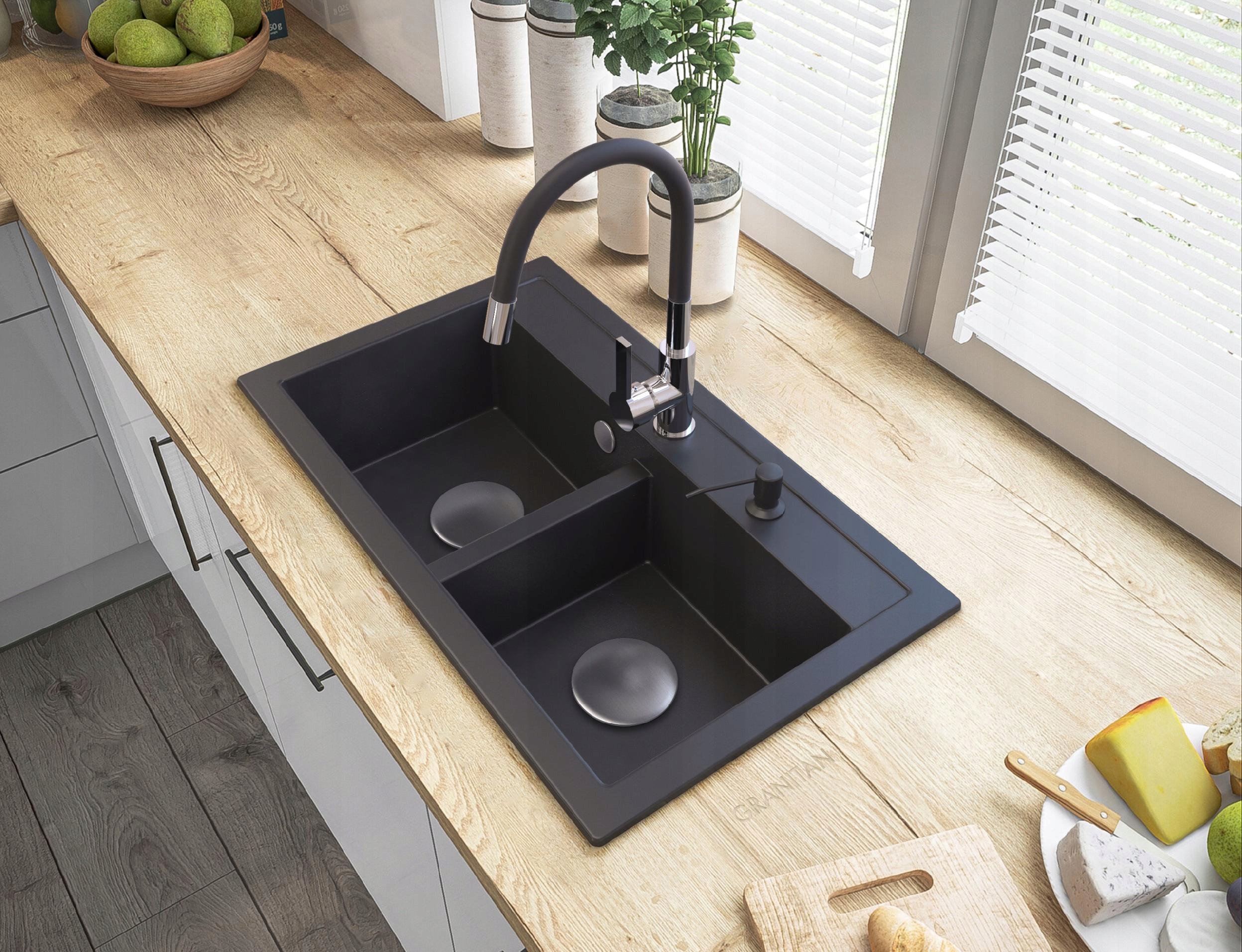 DOZOWNIK DO PŁYNU CZARNY OCIEKARKA NA ZLEW Pojemność pojemnika 360 ml