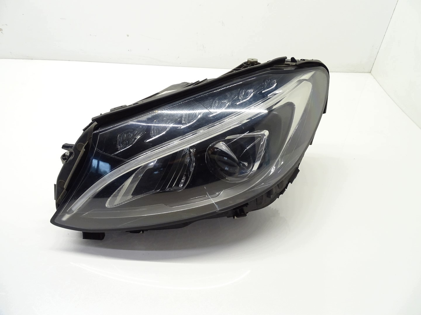 light left front left front MERCEDES C-KLASA W205 LED A2059062704