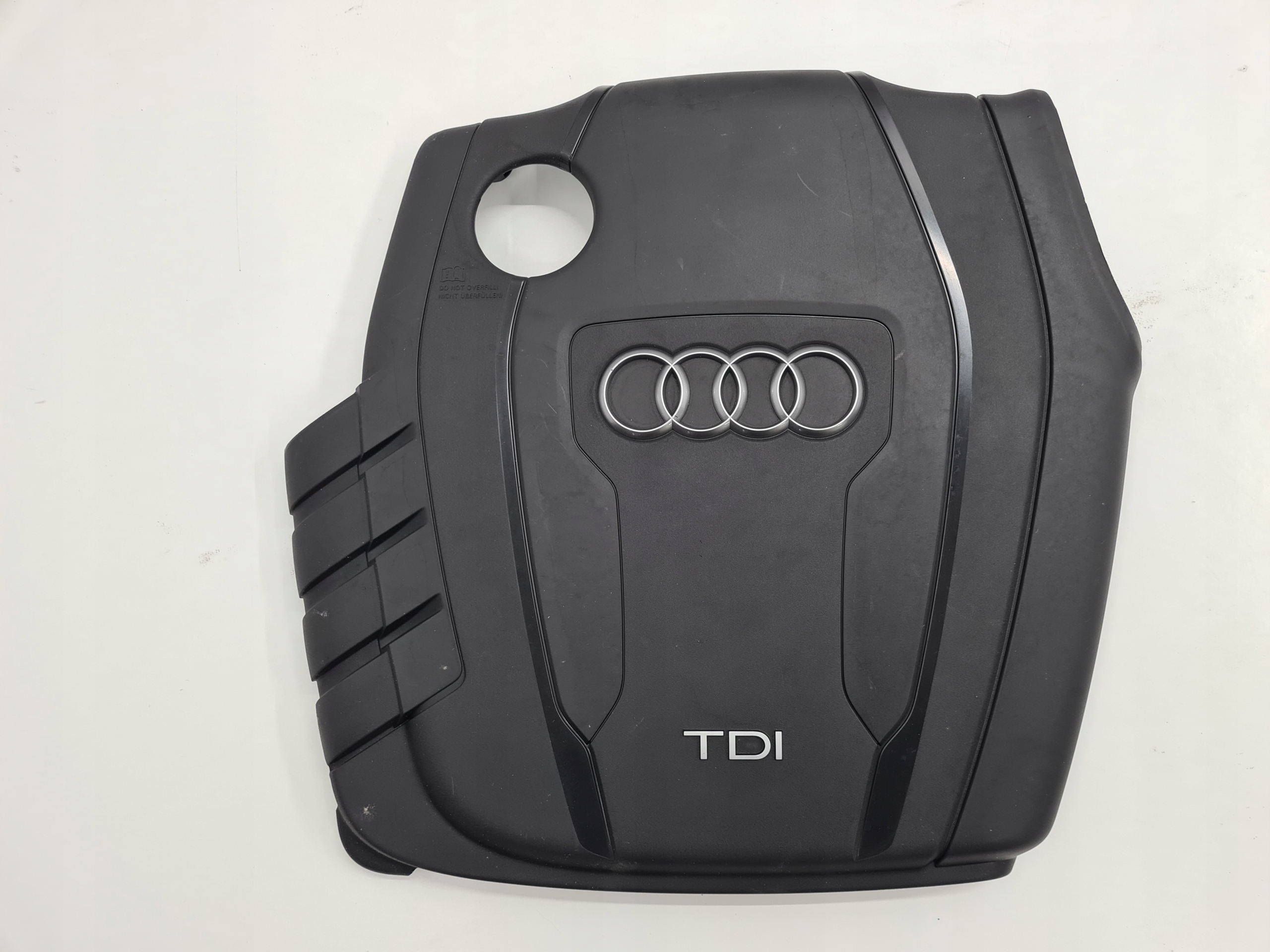 Audi A4 B8 LIFT 2.0 TDI защита двигателя 03L103925AB