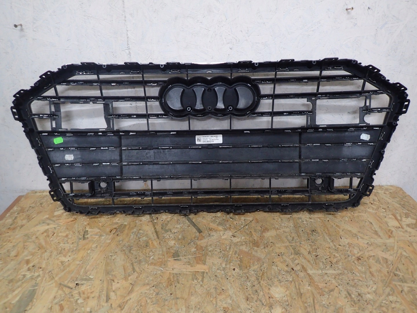 Grill Grill AUDI A6 C8 4K S LINE 4K0853651C