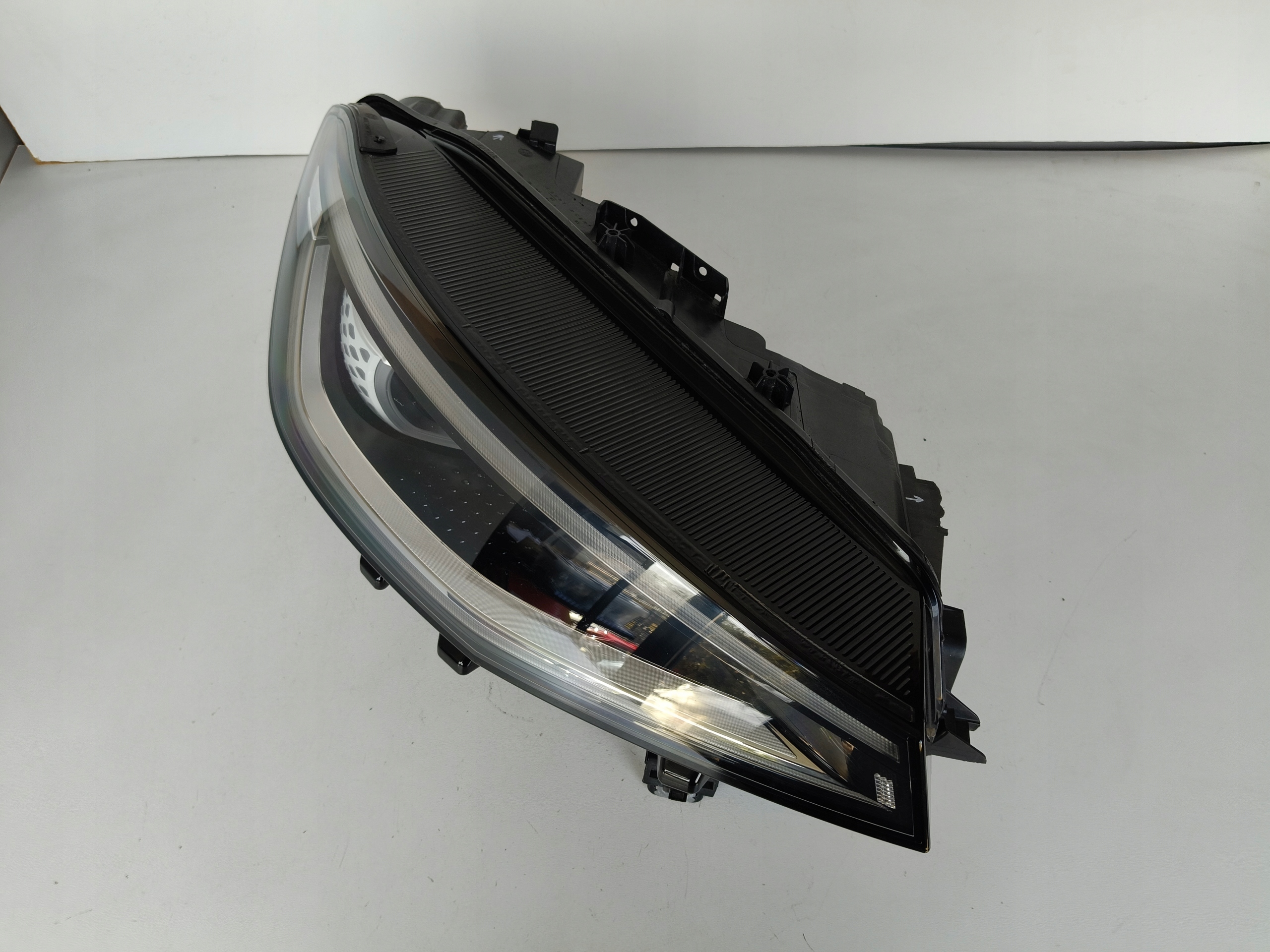Licht rechts REFLEKTOR VW ID4 11A 21- FULL LED