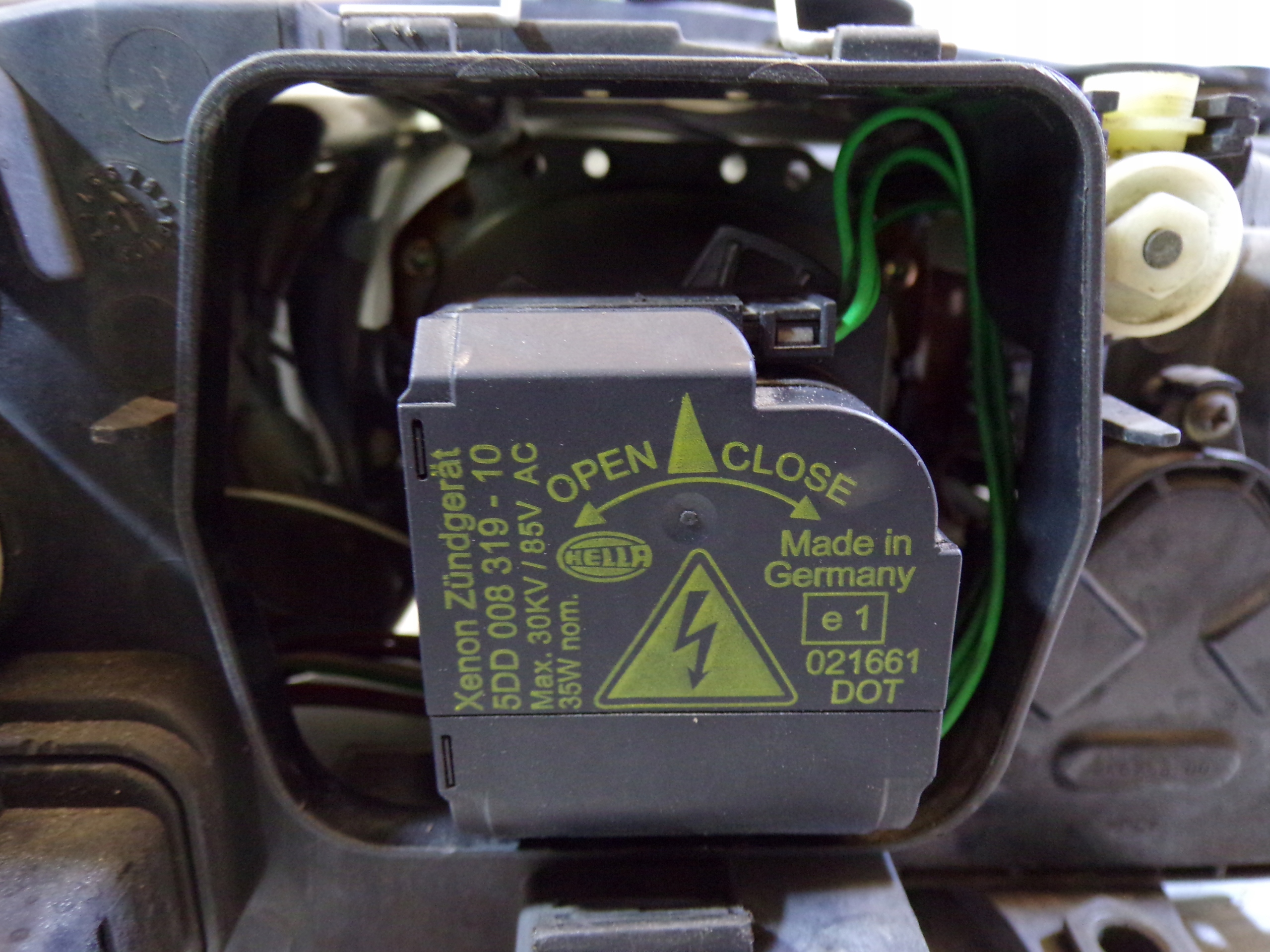 light front front left XENON SKODA SUPERB 1 and complete (1) (K)