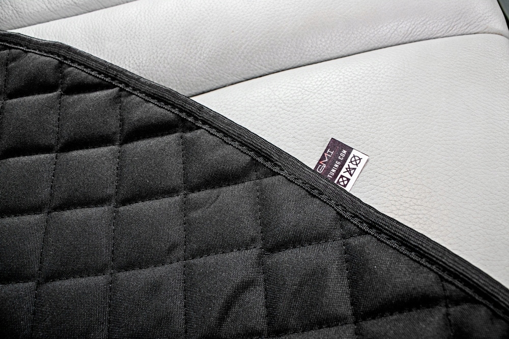 ZESTAW MATA POD FOTELIK + OSŁONA FOTELA PIKOWANE CZERWONA NIĆ Marka Agmi