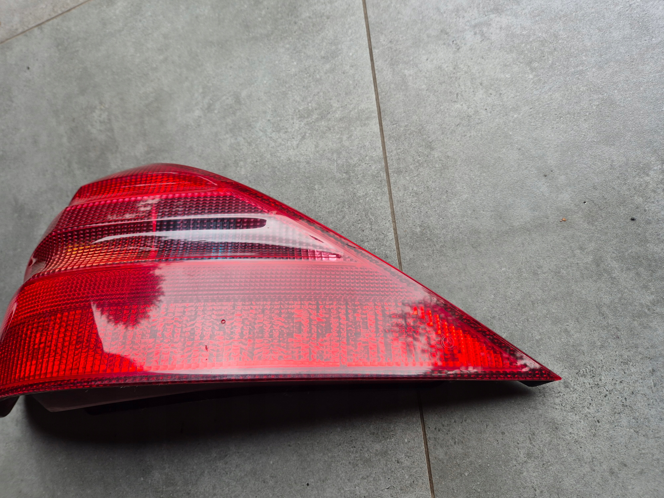 фонарь левый MERCEDES SL R230