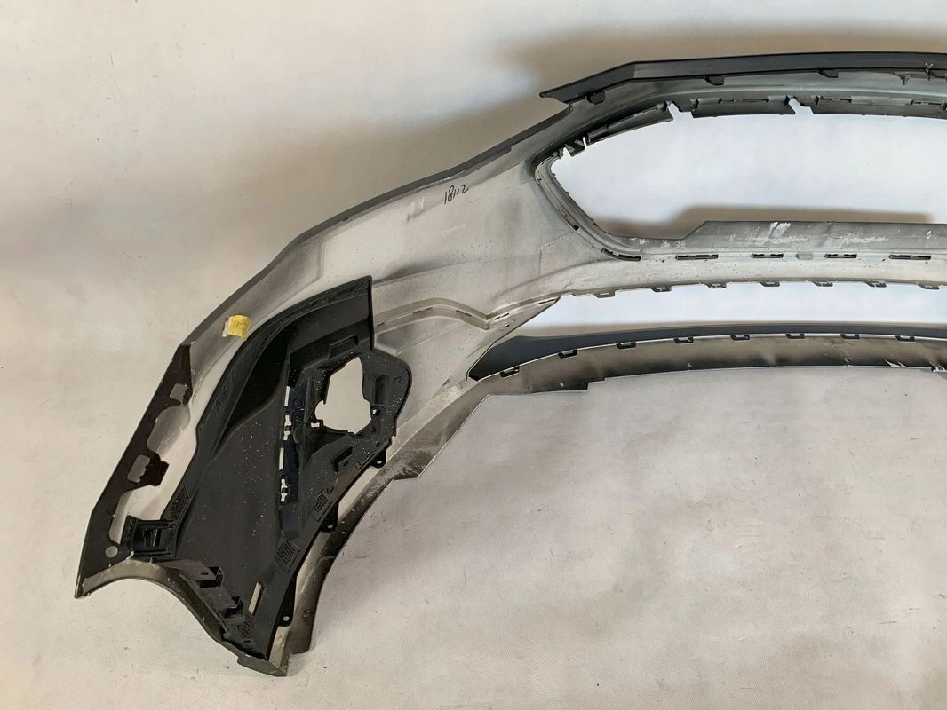 Ford Focus 4 IV ST 18r PDC bumper front front 2018