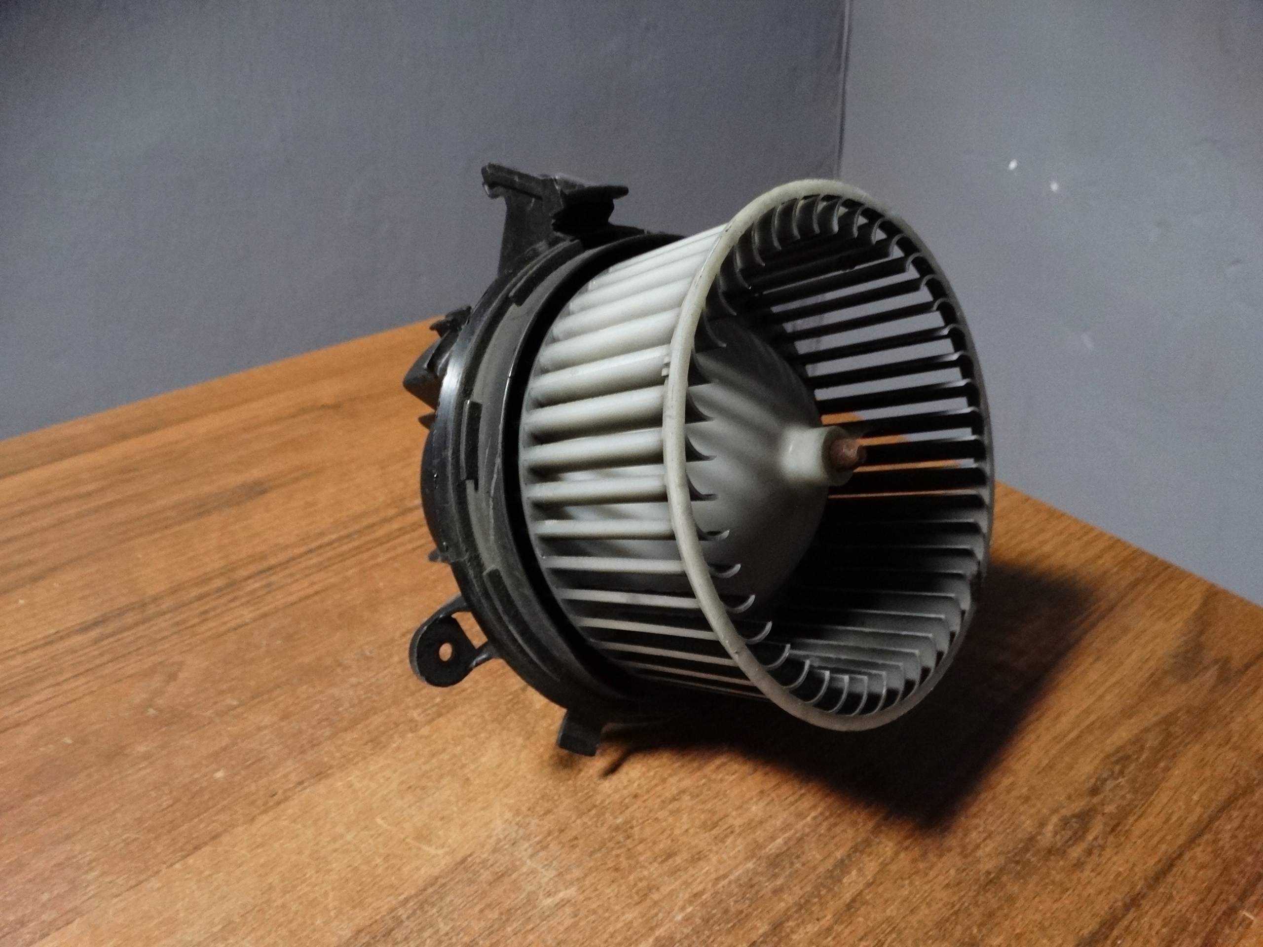IDEALNY ventilátor topení MERCEDES W212 1