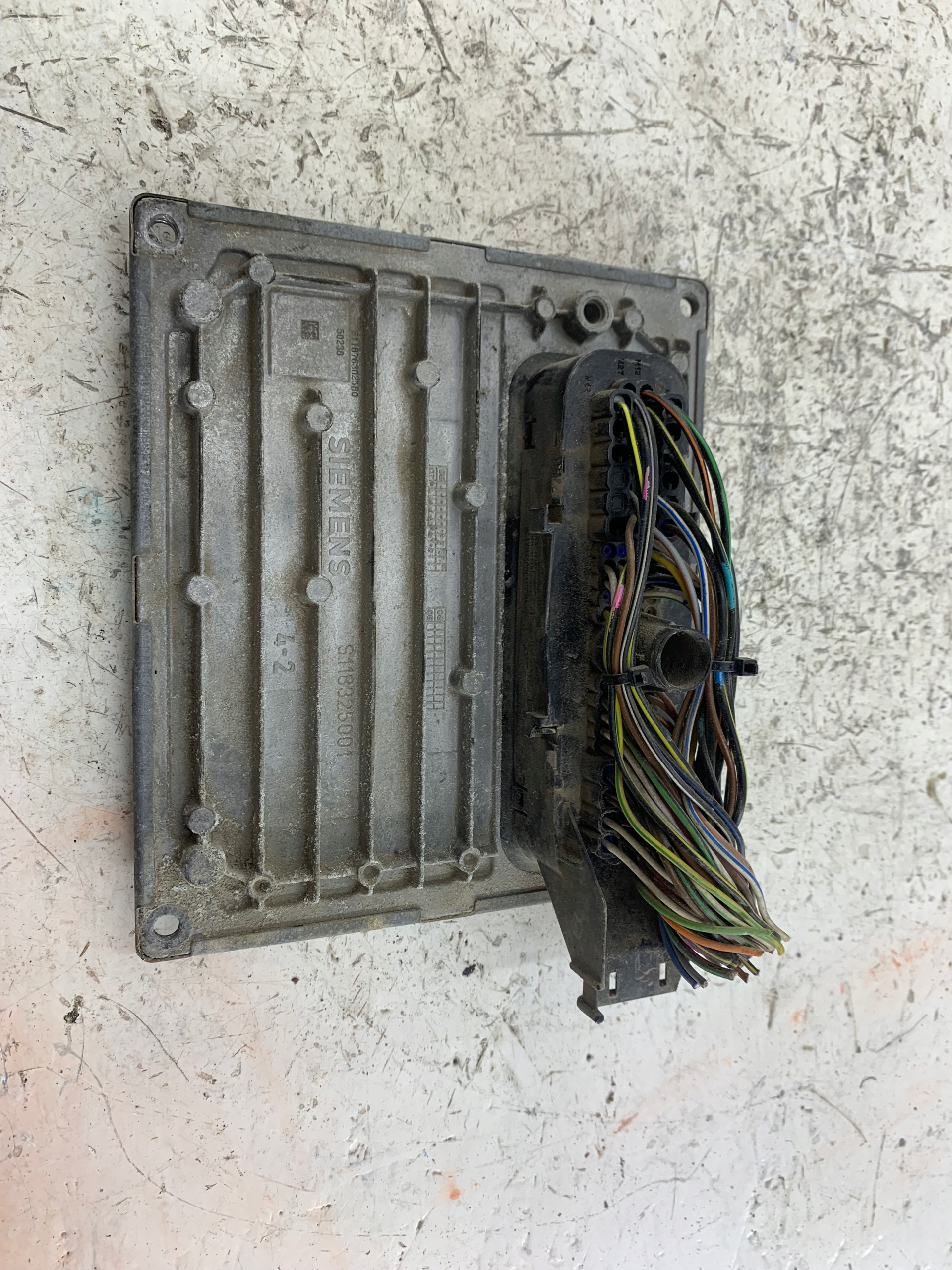 FORD FIESTA MK6 1.3 control unit of the engine 6S6112A650SB