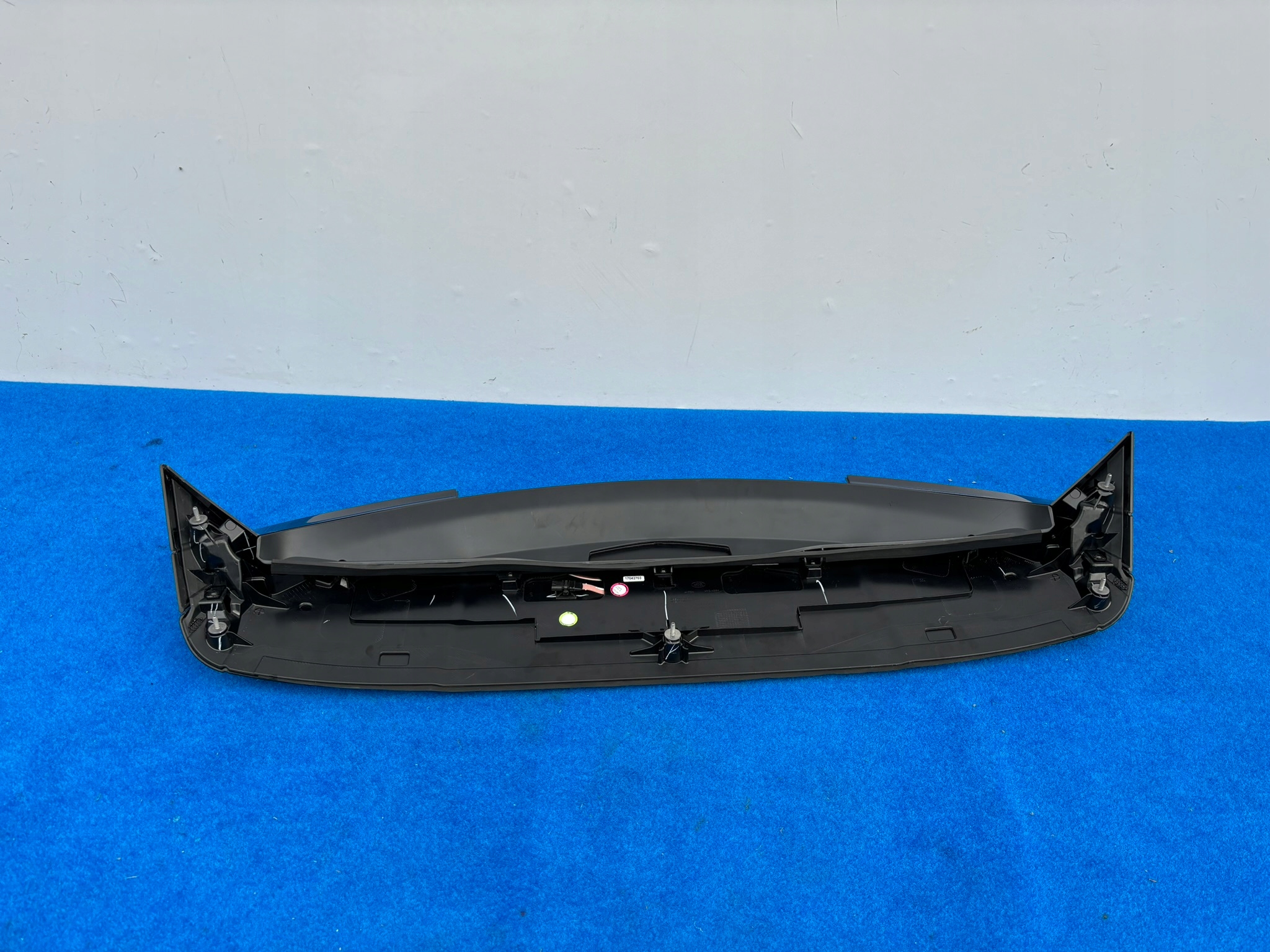 RANGE ROVER L460 SPOILER bonnet visor LOTKA M8E2-44214-AD MDG731K