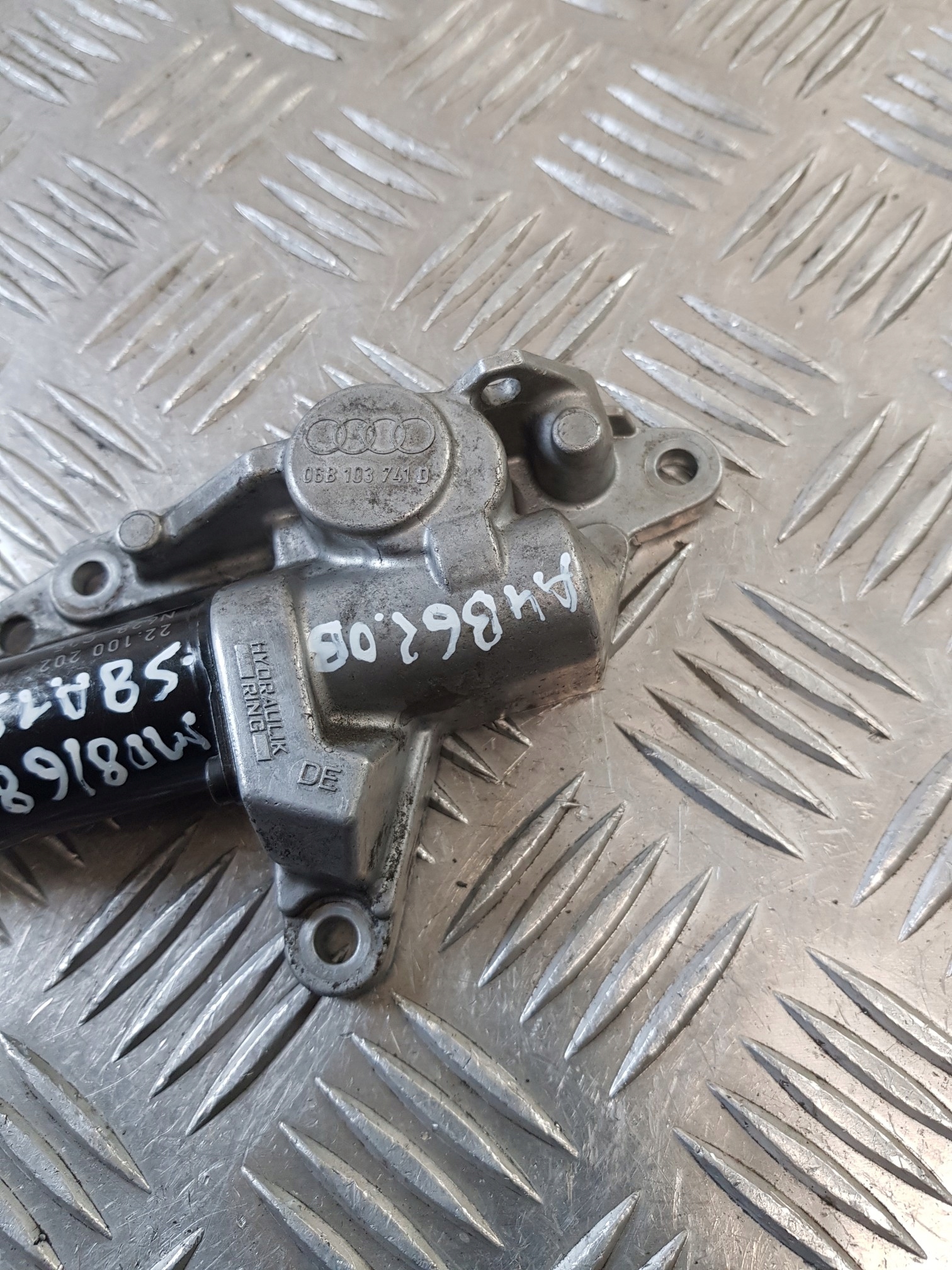 Régulateur FAZ de la distribution 06B103741D AUDI A4 B6 2.0B 01R