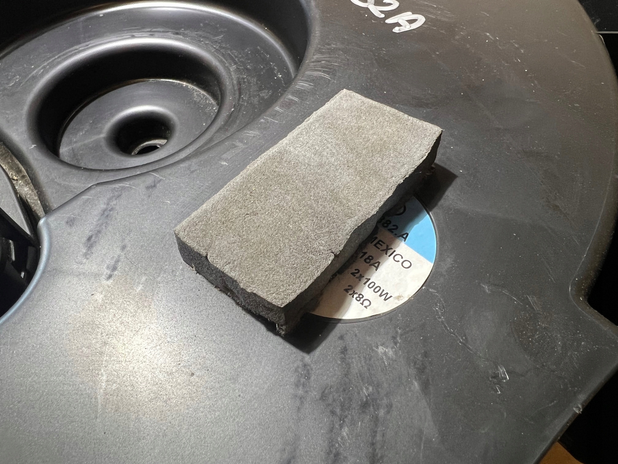 AUDI Q5 80A speaker SUBWOOFER bang OLUFSEN 80A035382A